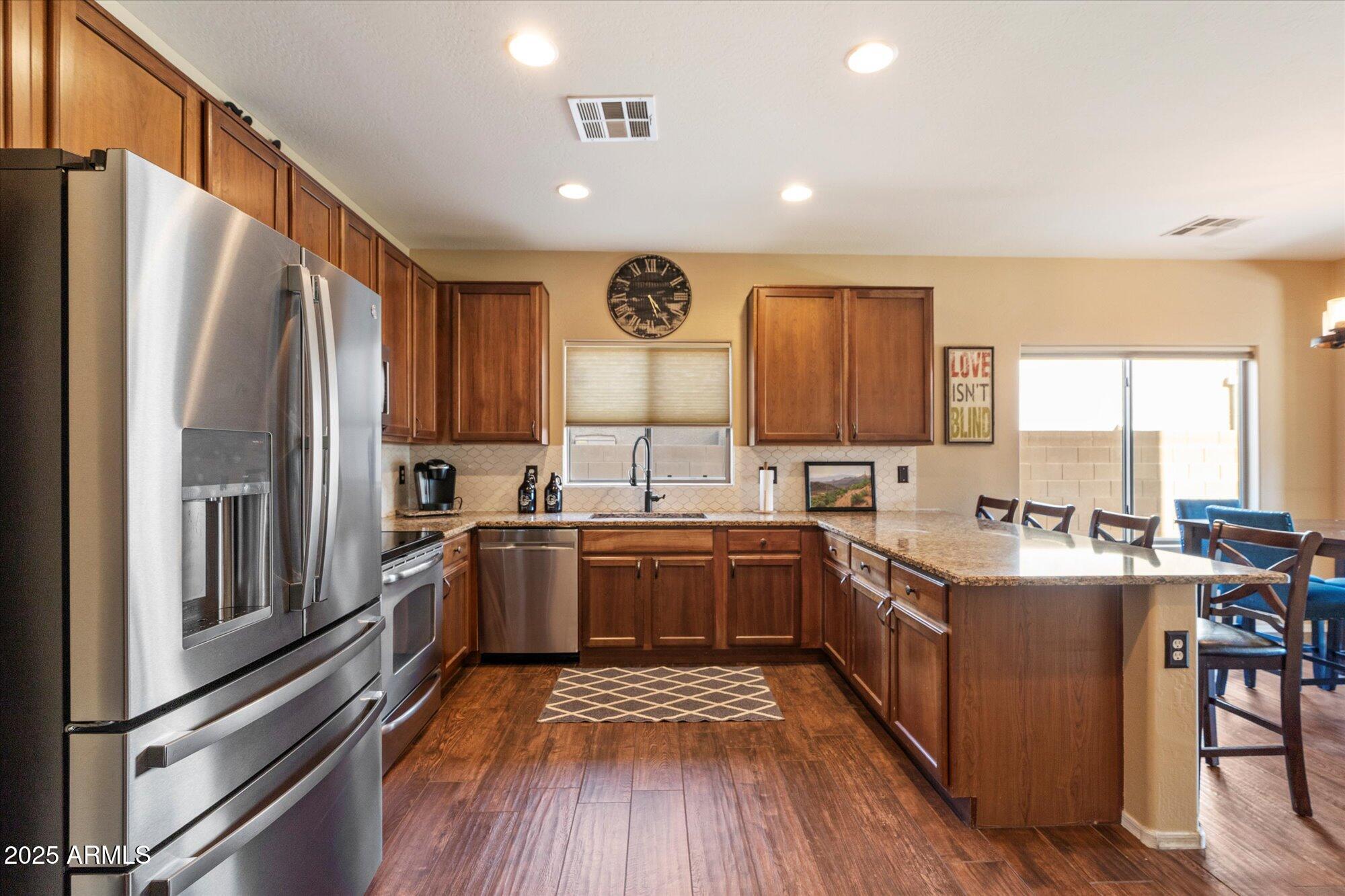 15623 W MACKENZIE Drive, Goodyear