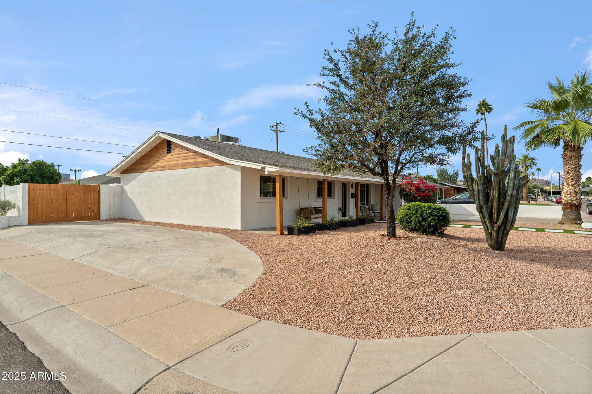 7255 E CORONADO Road