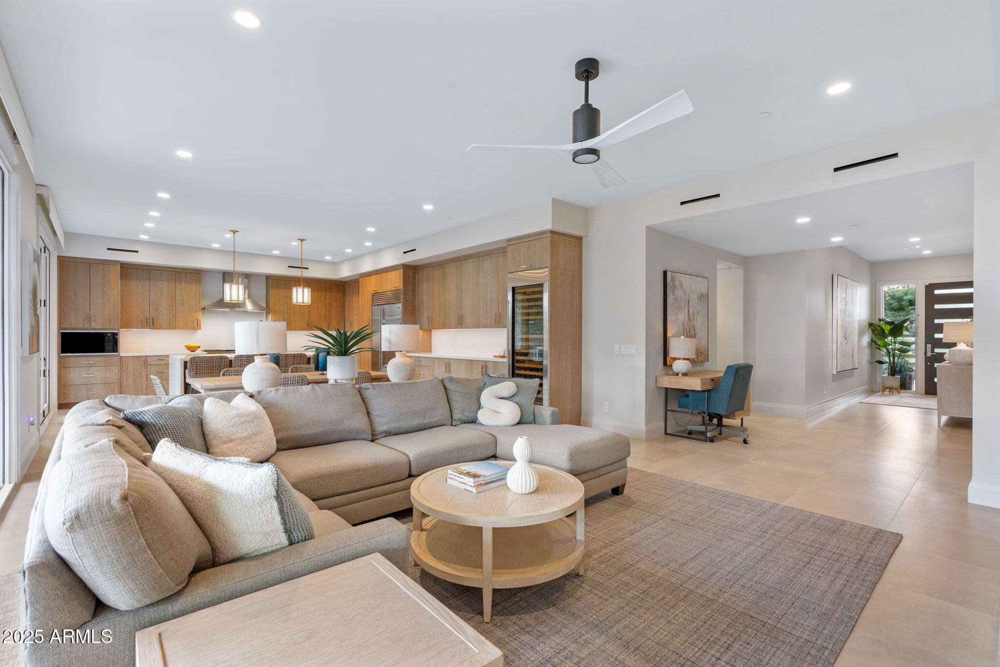 5577 E STELLA Lane