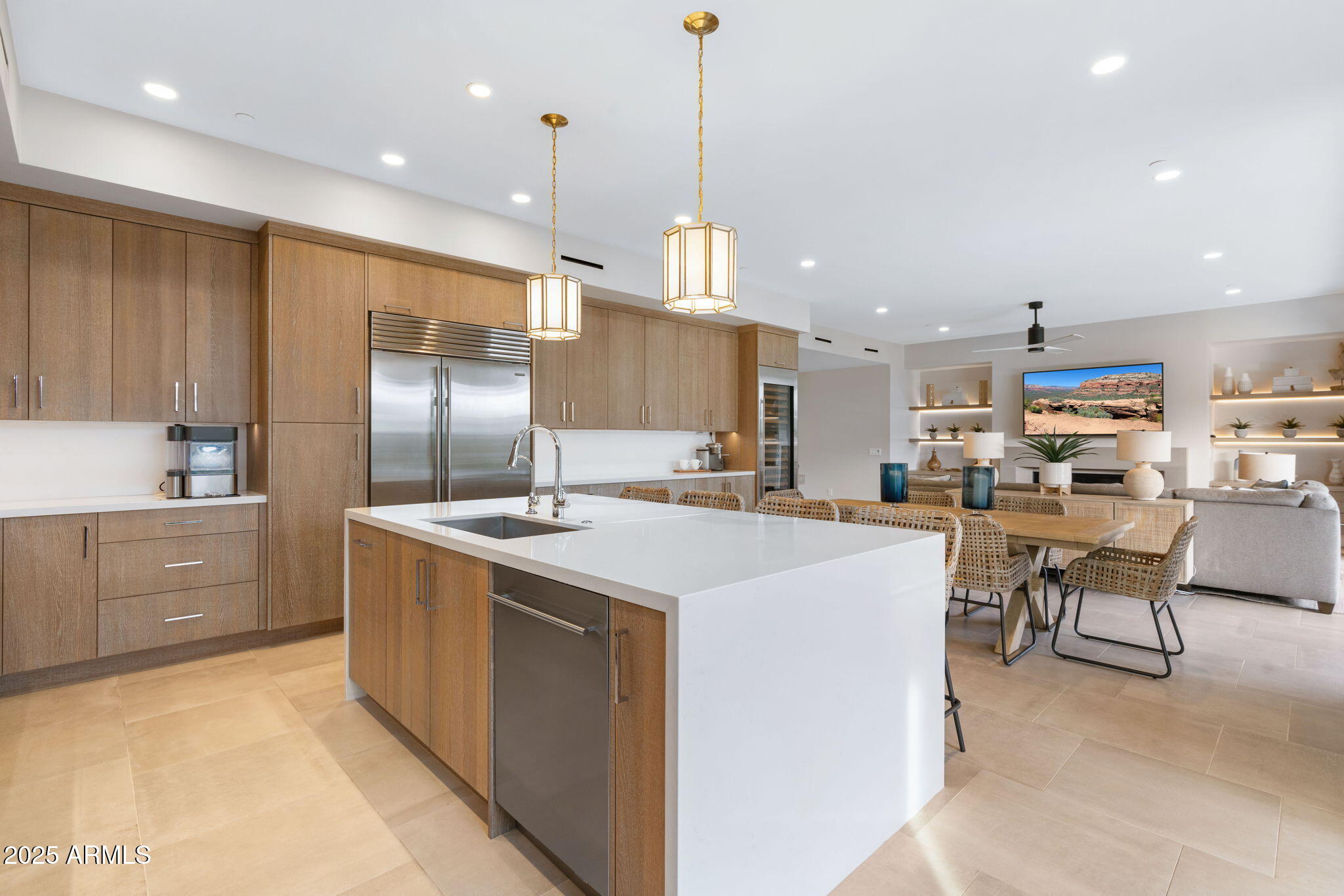 5577 E STELLA Lane