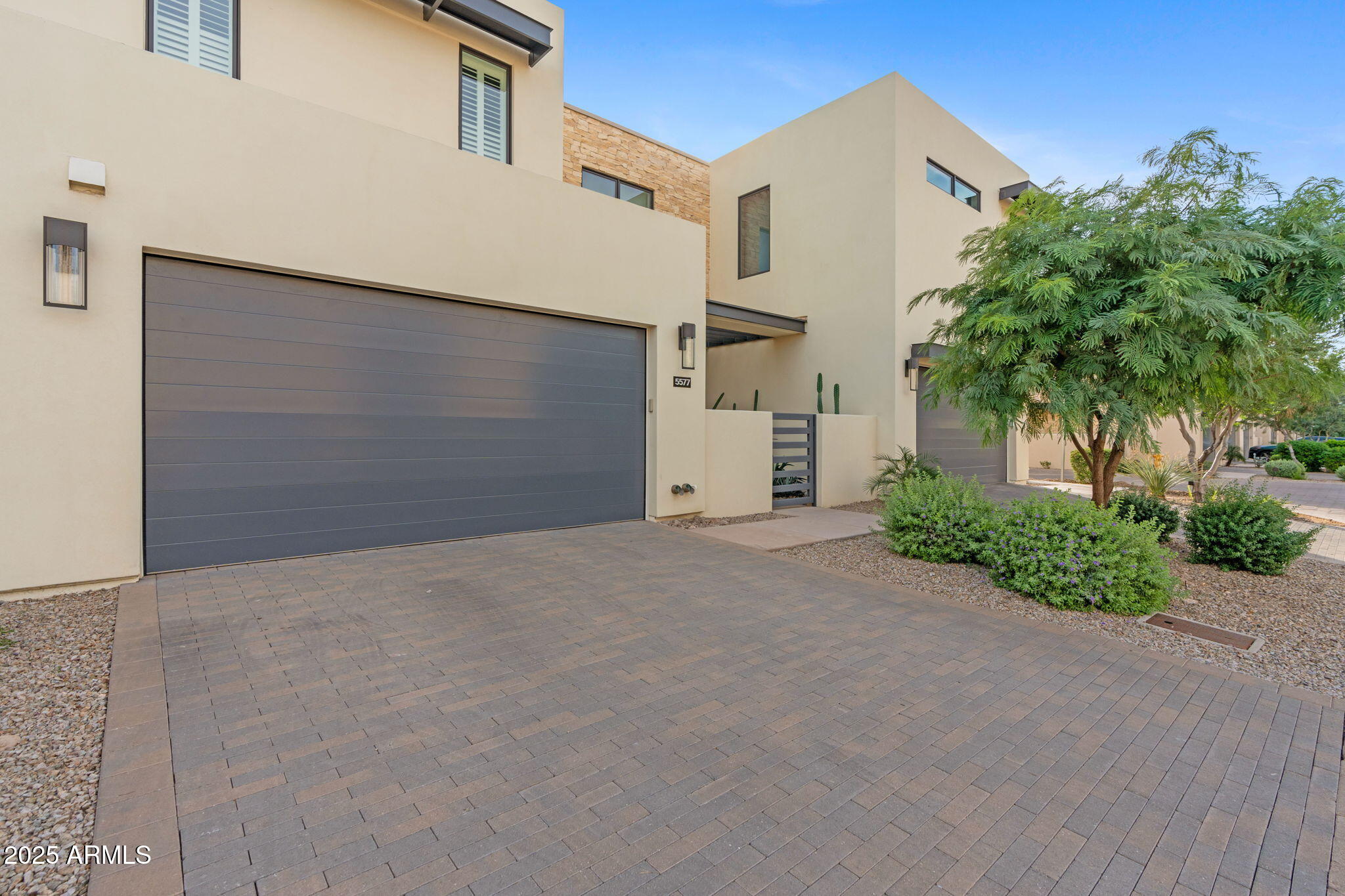 5577 E STELLA Lane
