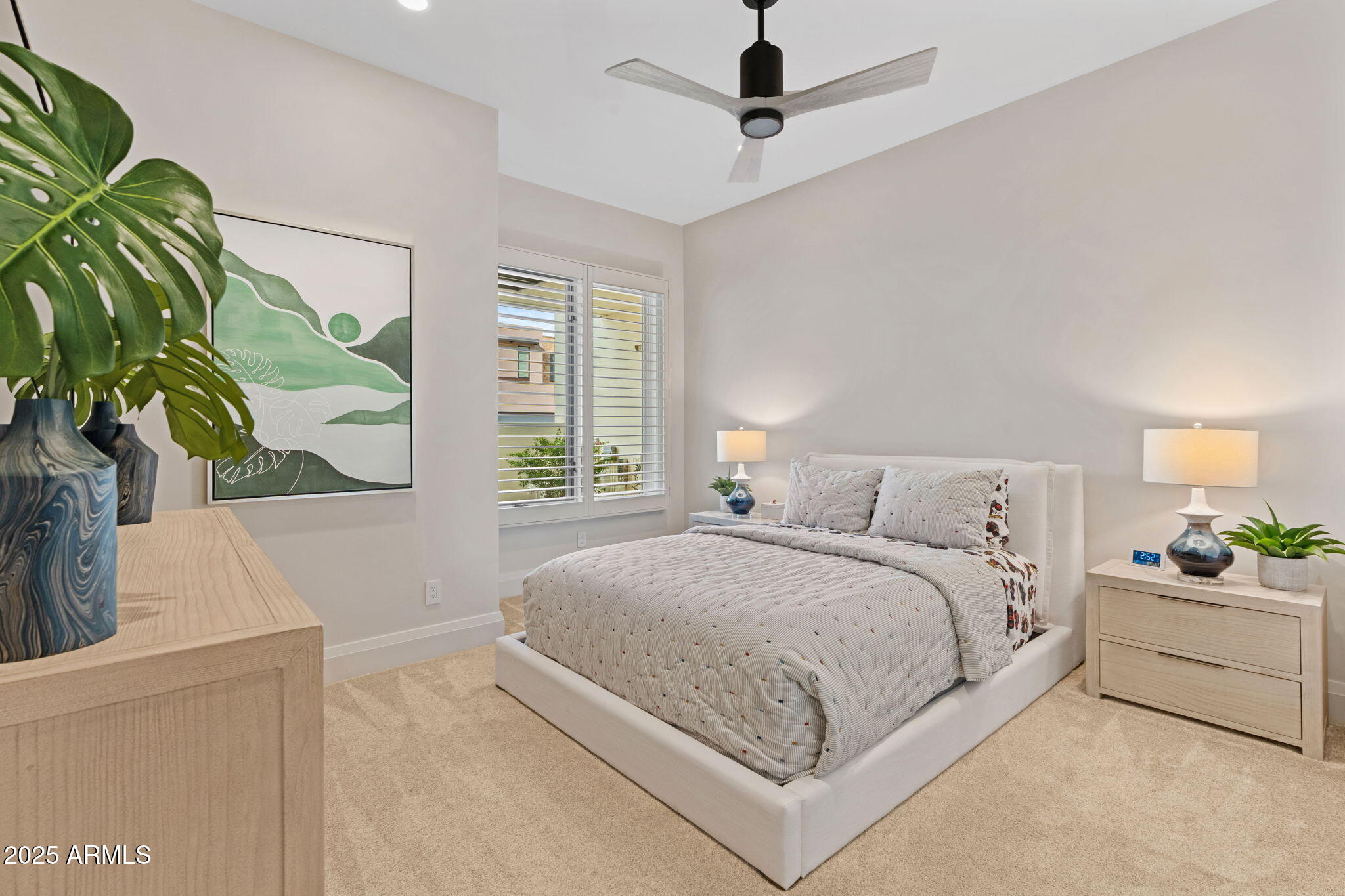 5577 E STELLA Lane