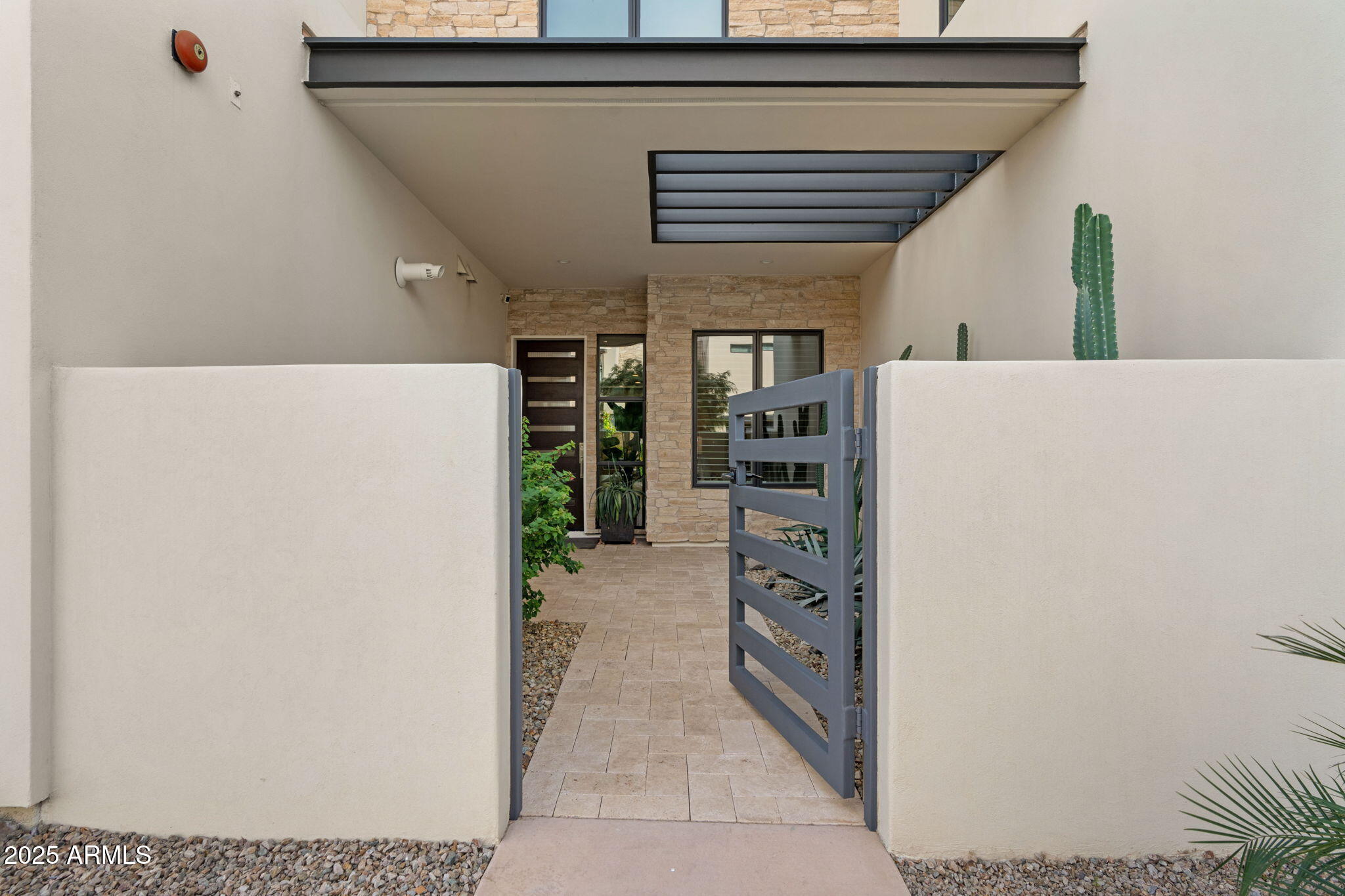 5577 E STELLA Lane
