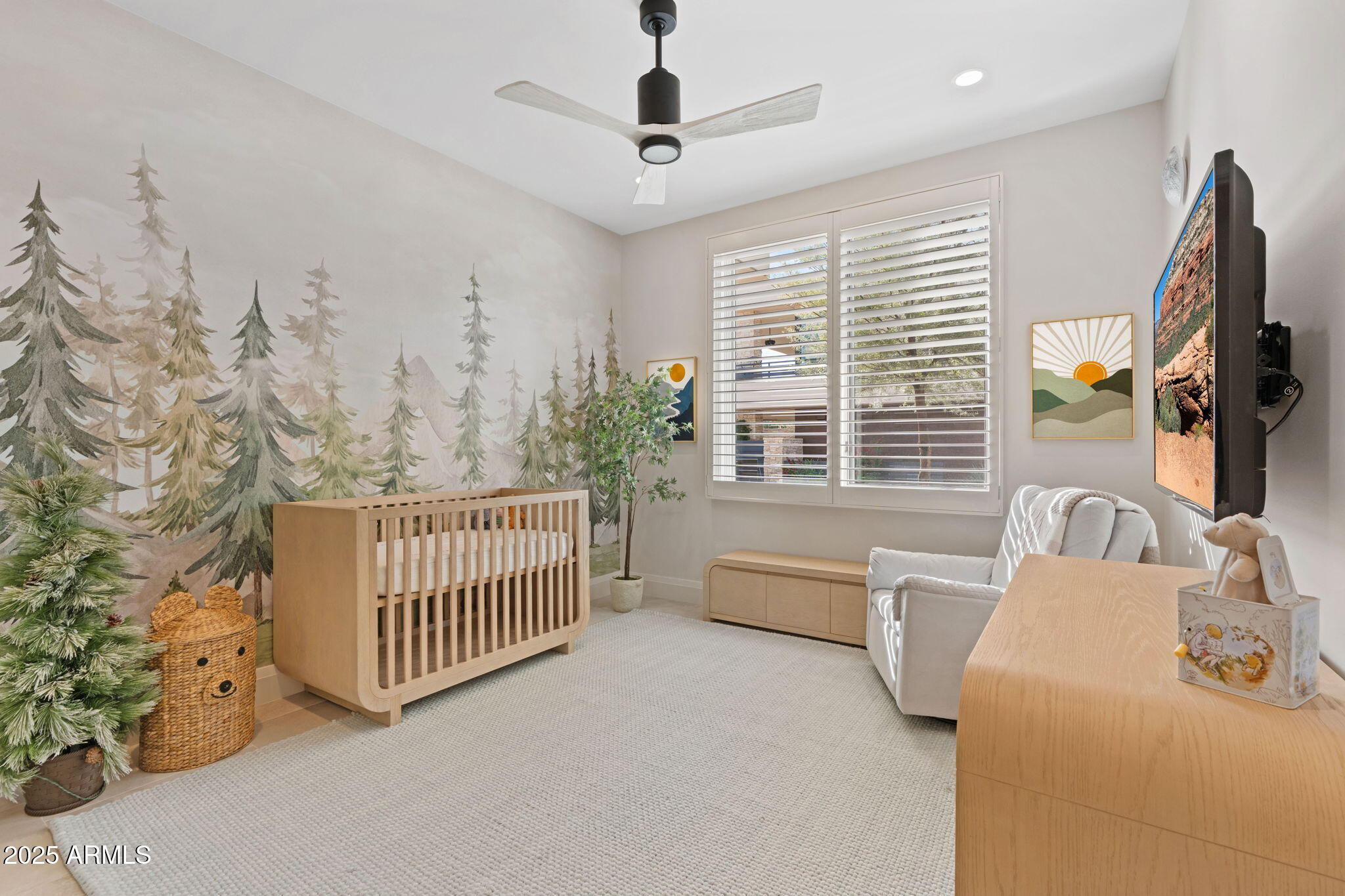 5577 E STELLA Lane