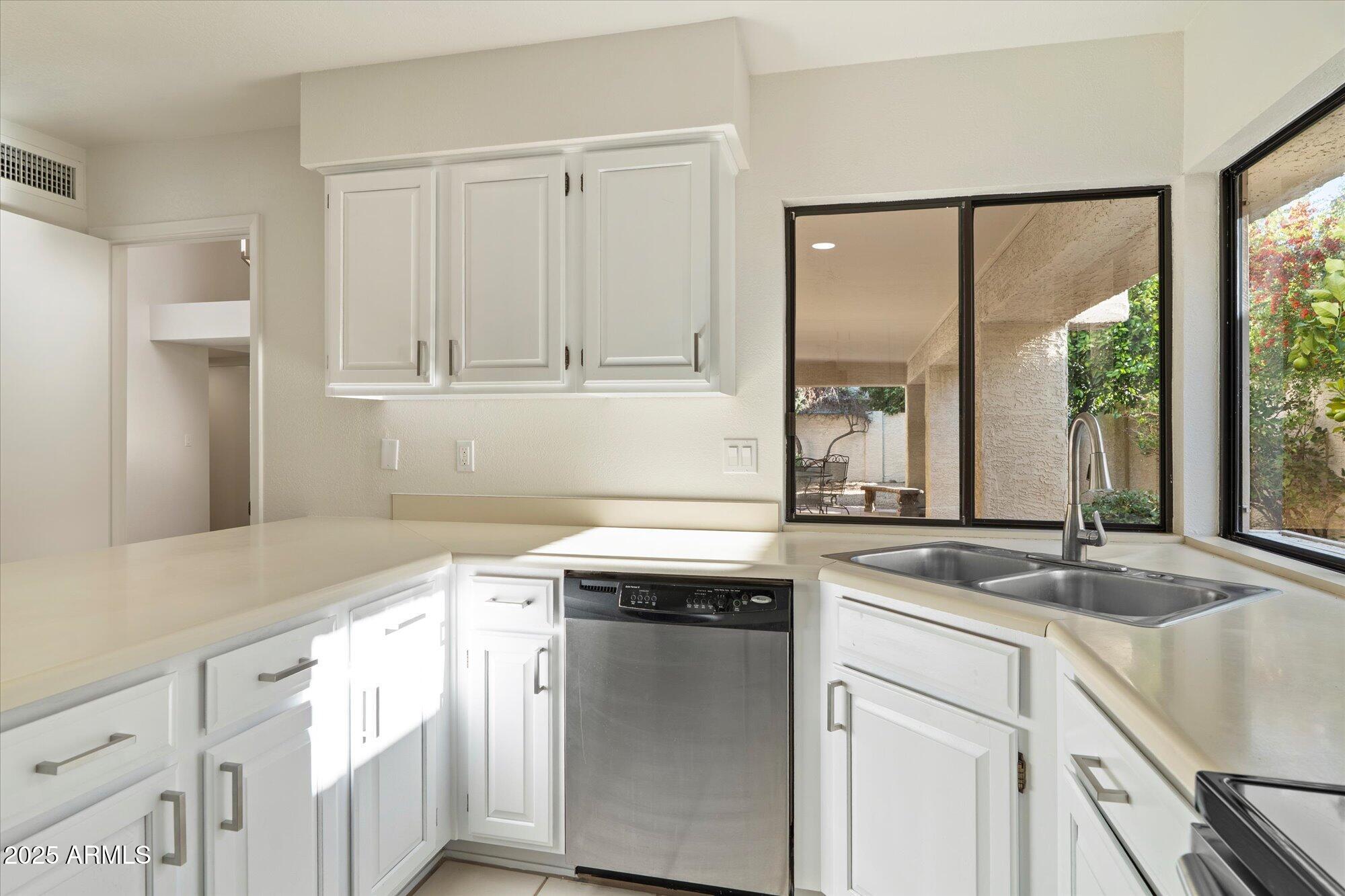 10089 E SAN SALVADOR Drive