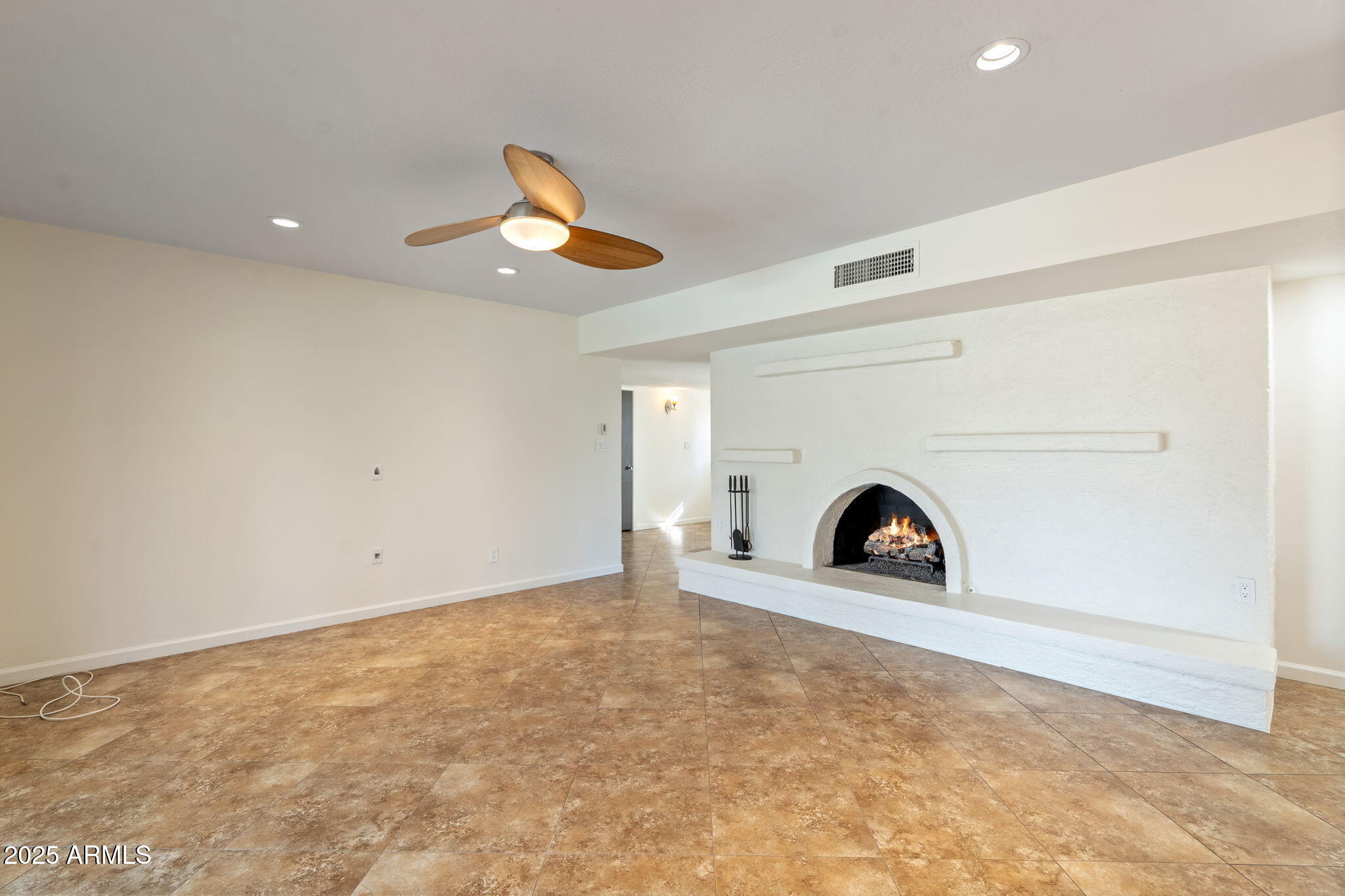 5418 E WETHERSFIELD Road