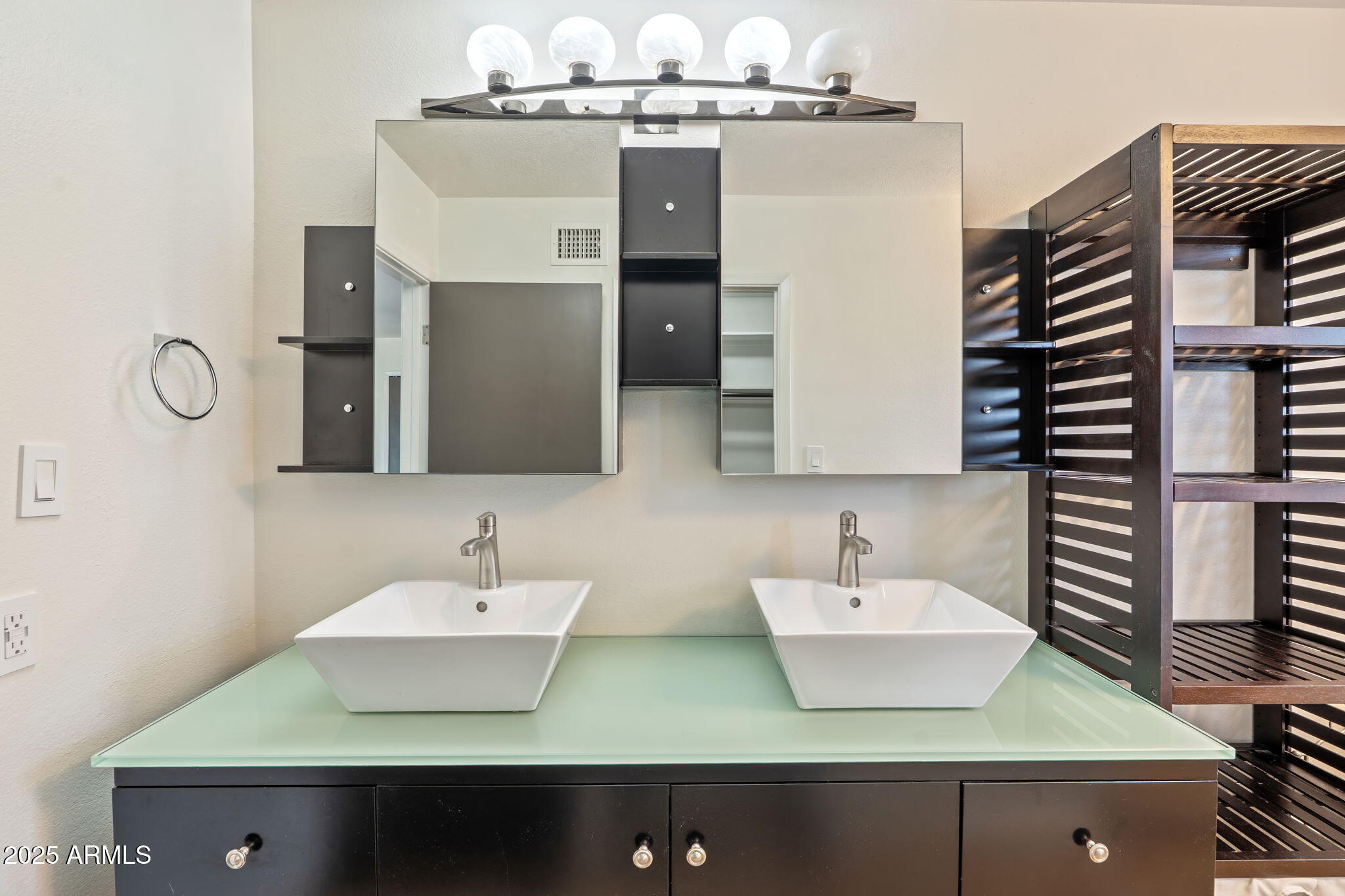 5418 E WETHERSFIELD Road