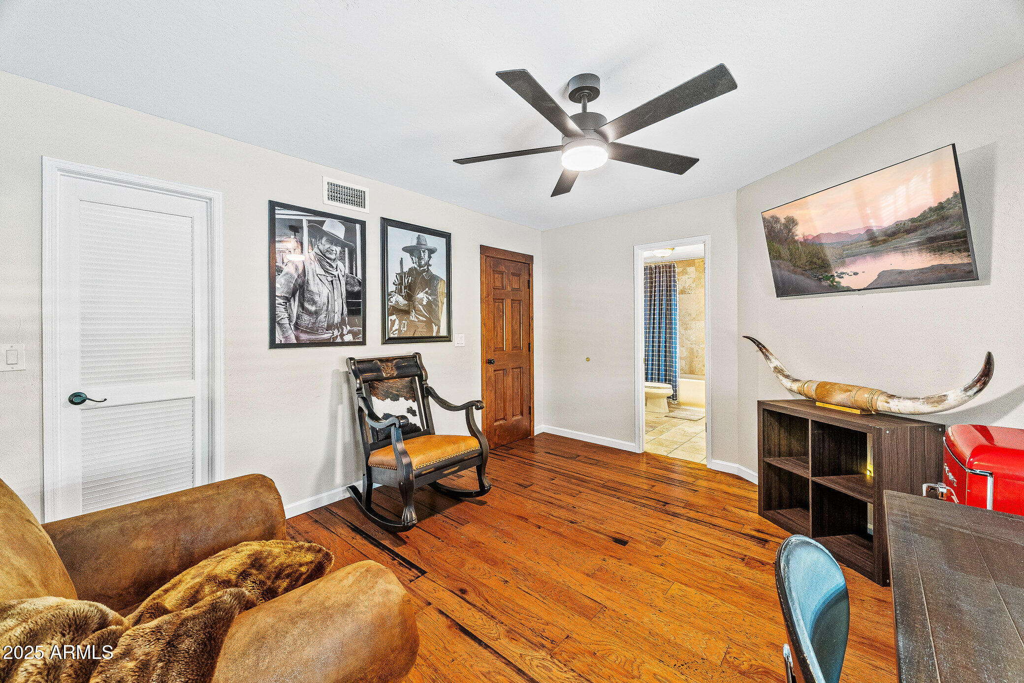 6159 E INDIAN SCHOOL Road 104