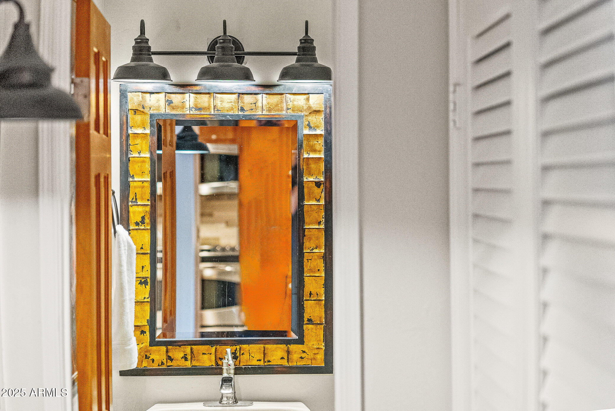 6159 E INDIAN SCHOOL Road 104