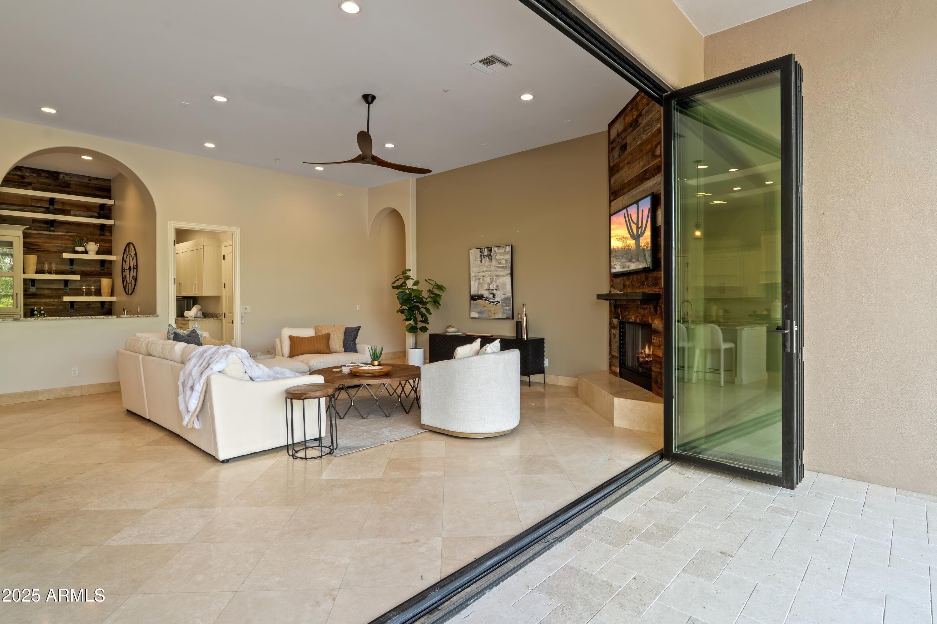 6938 E LOMAS VERDES Drive