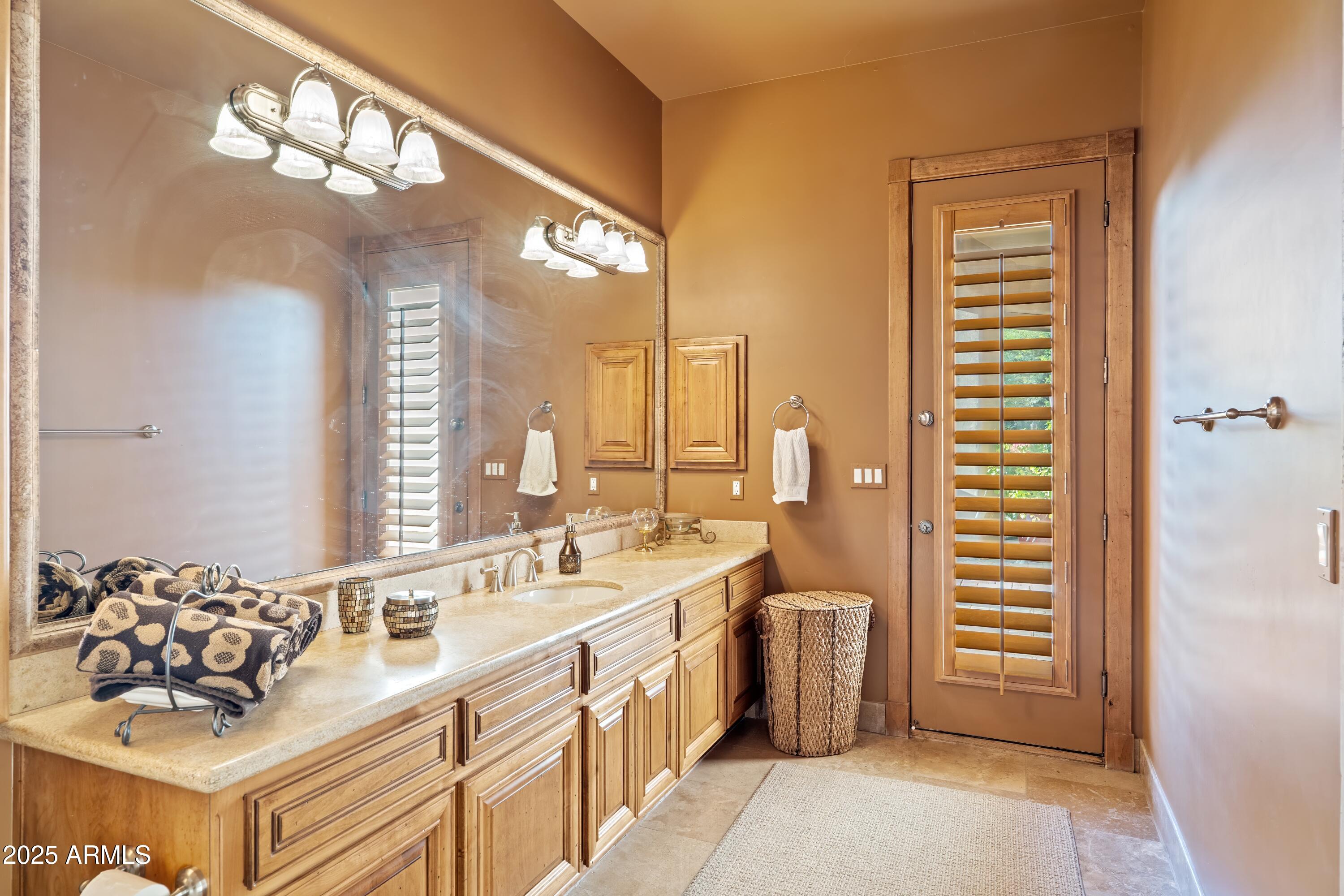 13249 E SUMMIT Drive