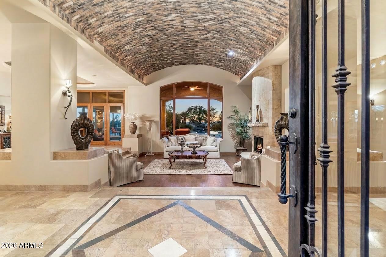 13249 E SUMMIT Drive