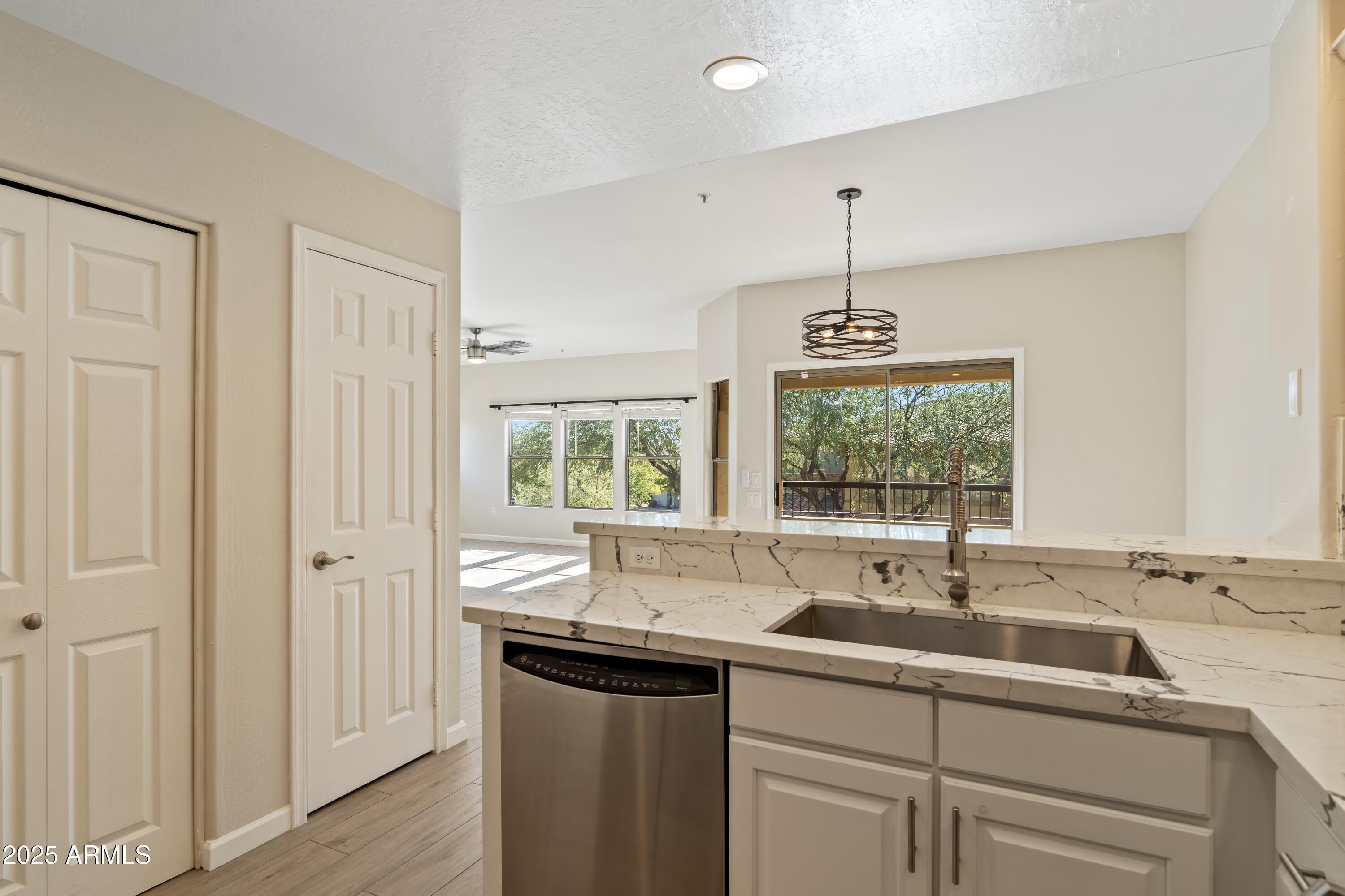 19700 N 76TH Street 2105