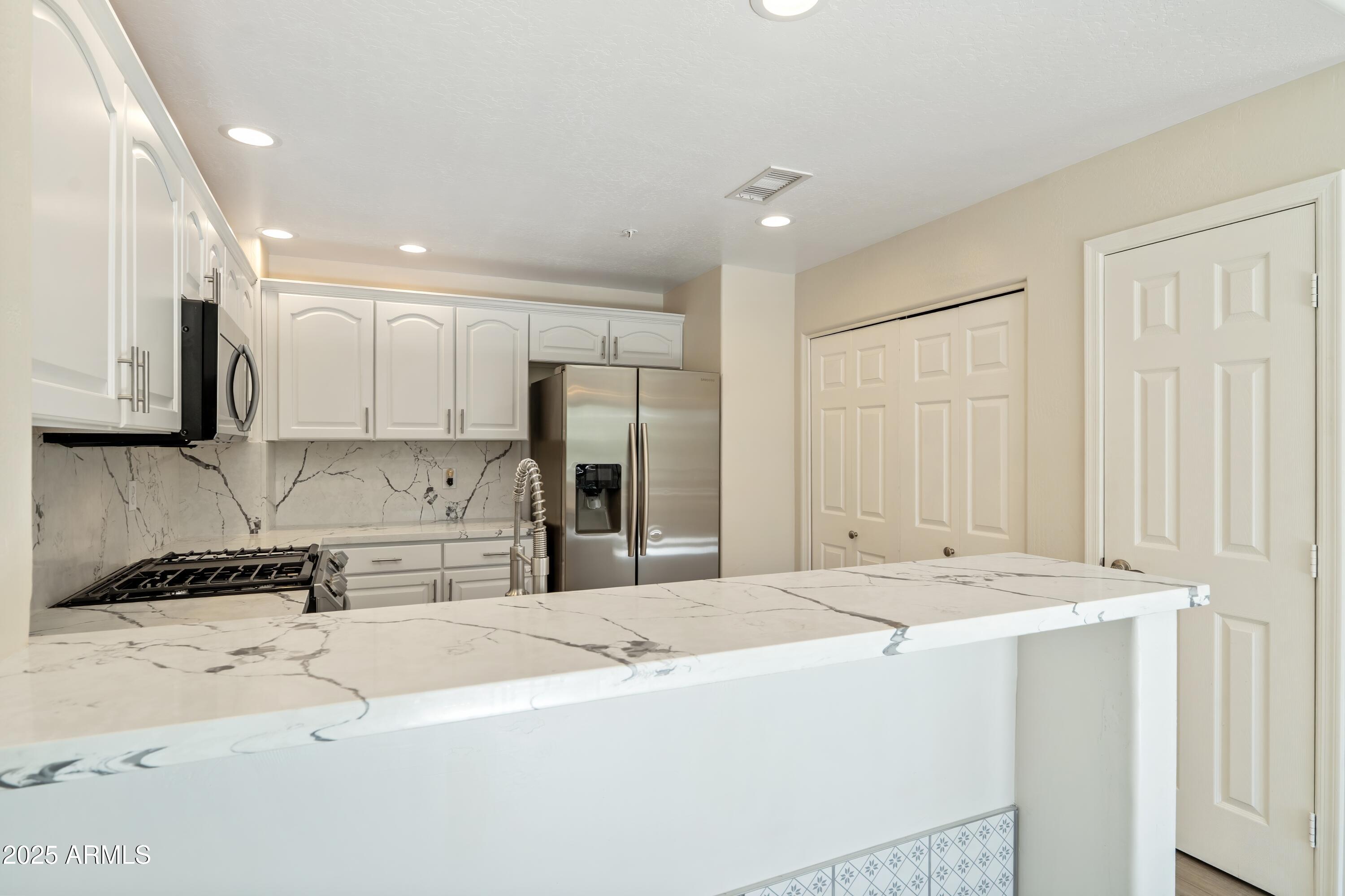 19700 N 76TH Street 2105