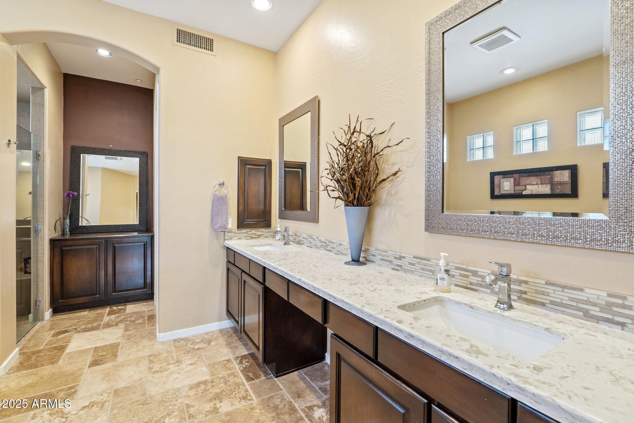 7699 E FLEDGLING Drive