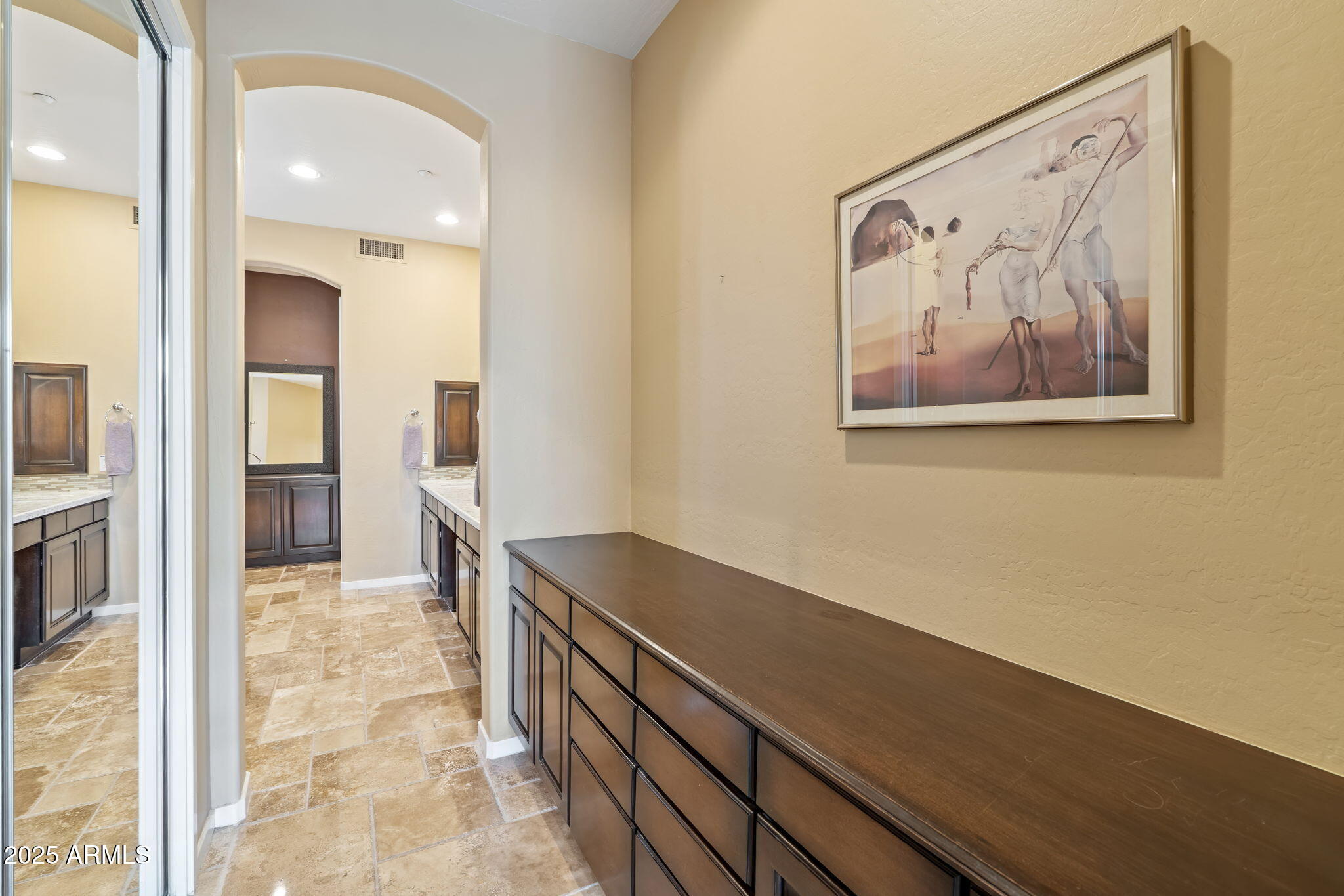 7699 E FLEDGLING Drive