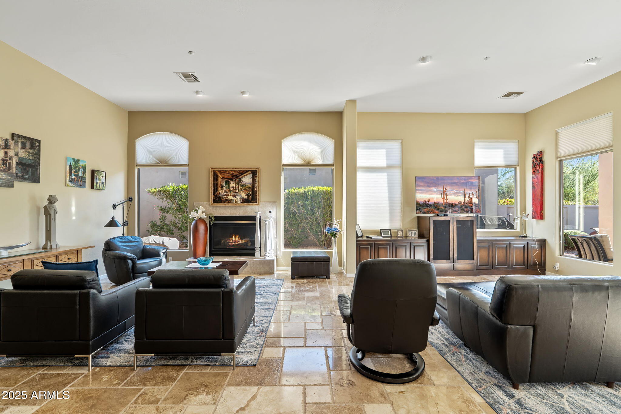 7699 E FLEDGLING Drive