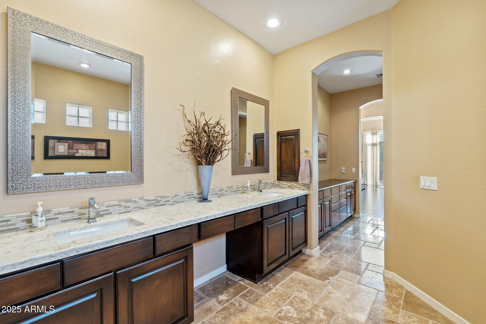 7699 E FLEDGLING Drive