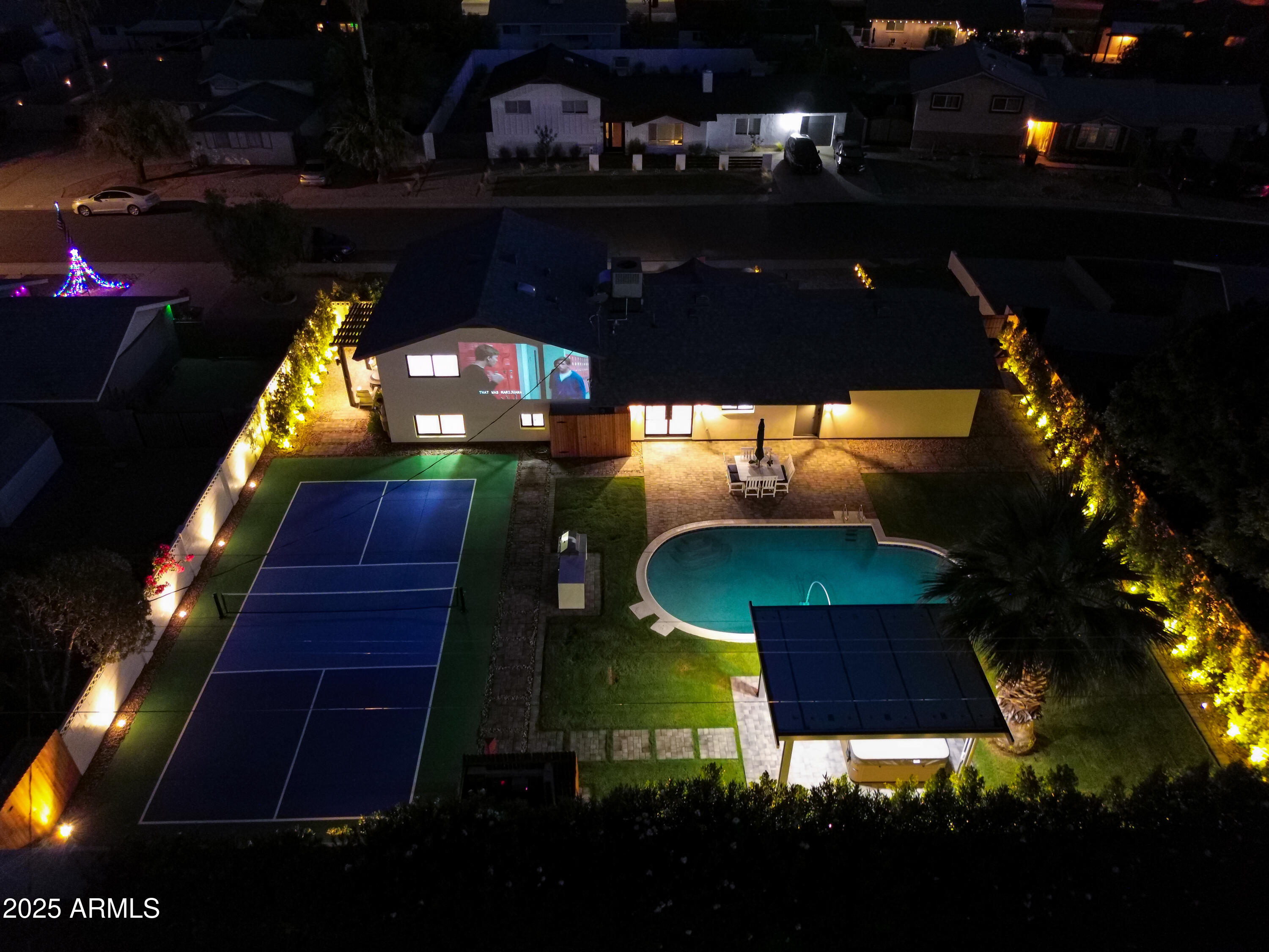 8532 E SAN MIGUEL Avenue