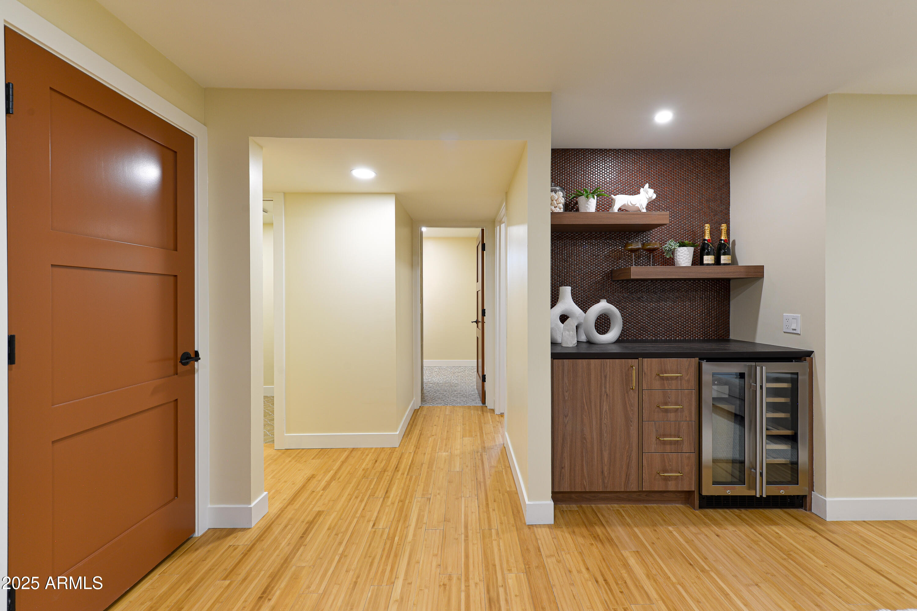 8532 E SAN MIGUEL Avenue