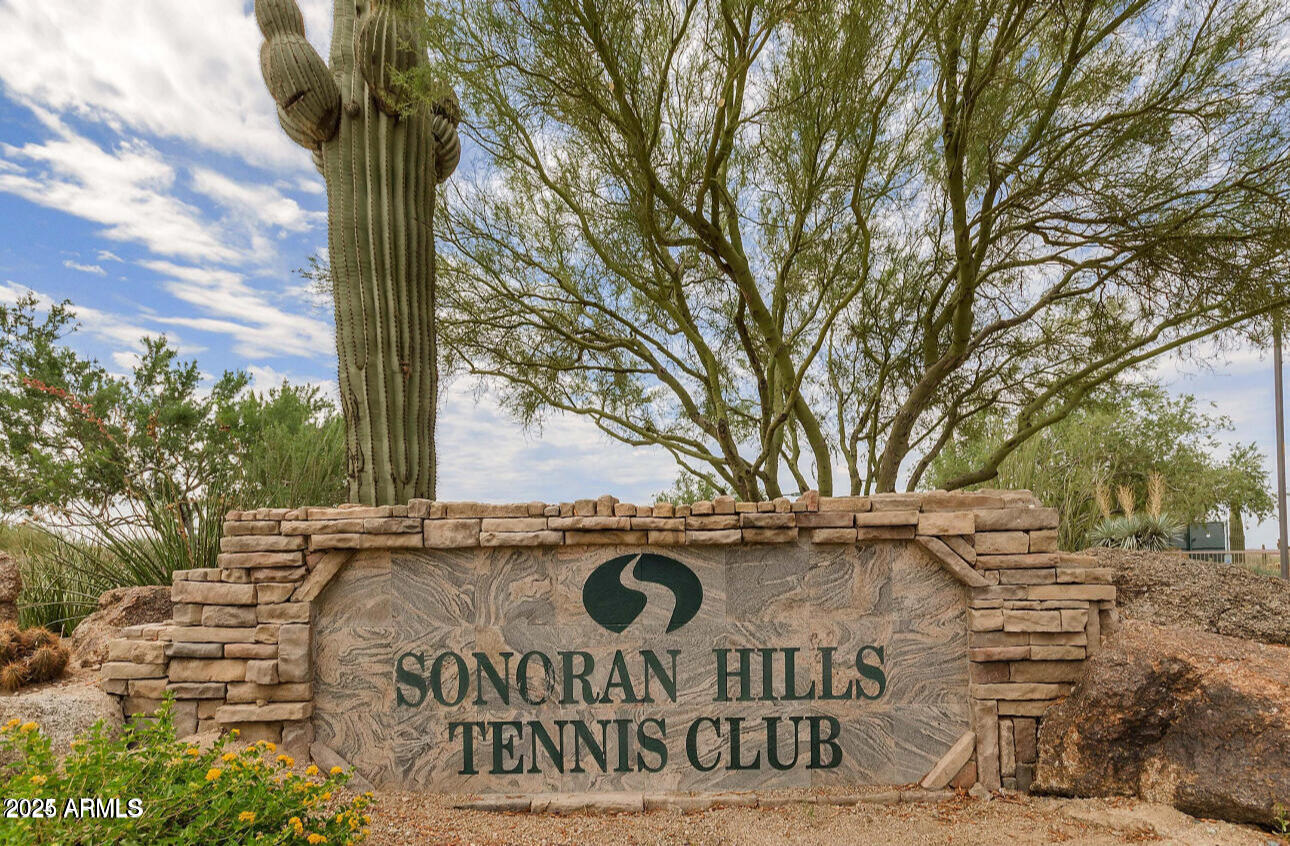 7304 E NORTHRIDGE Circle