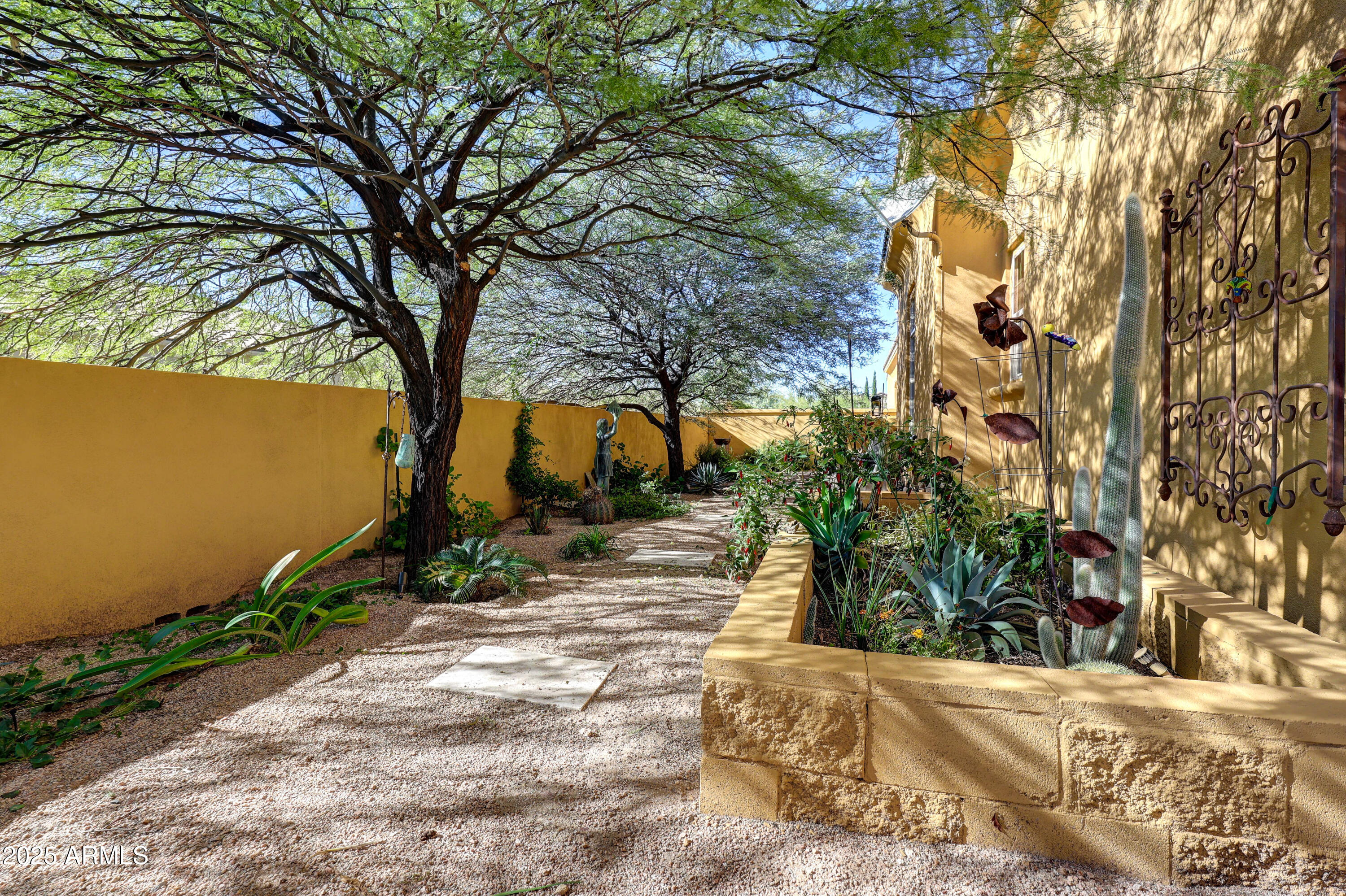 37003 N 109th Way 24