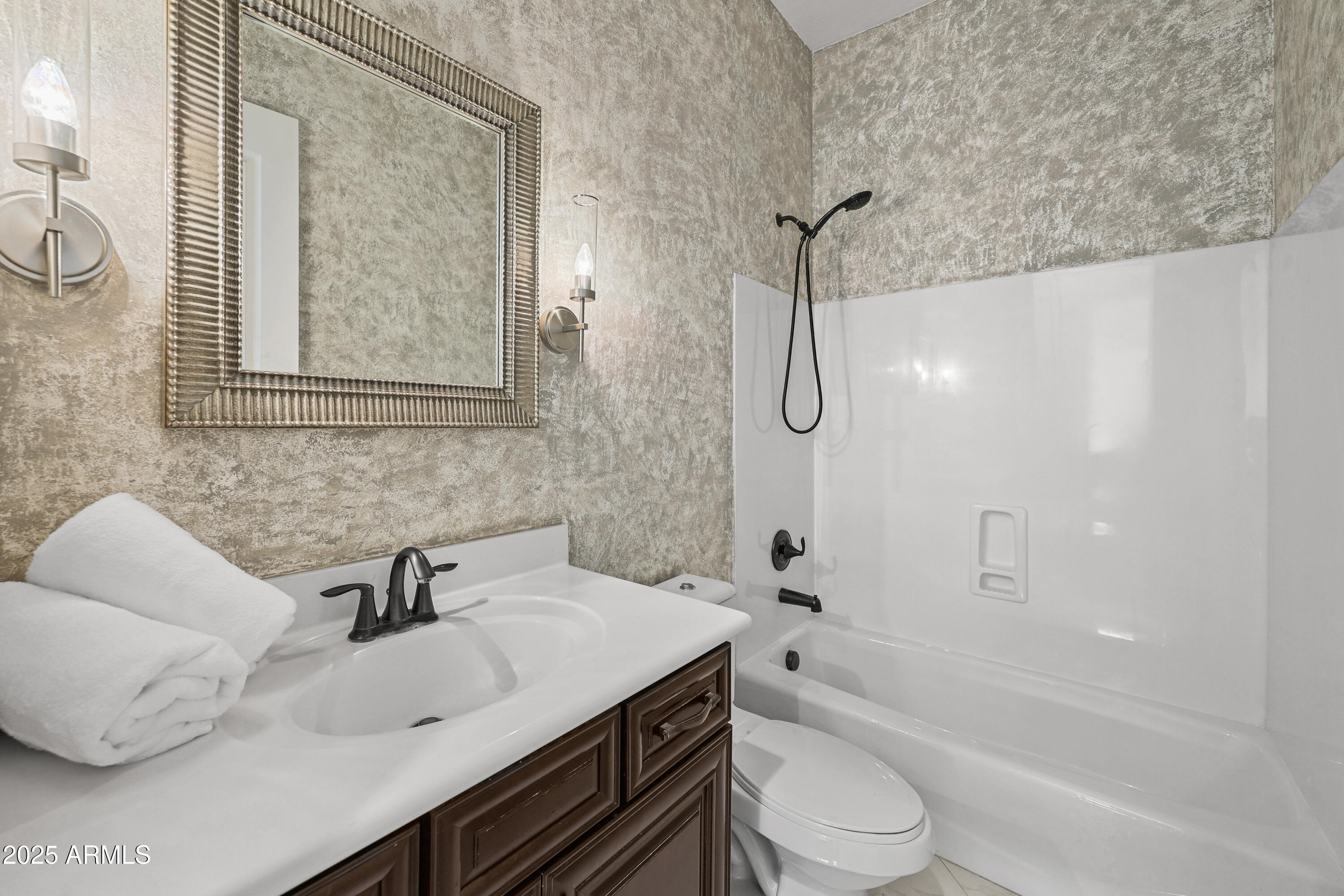 37003 N 109th Way 24