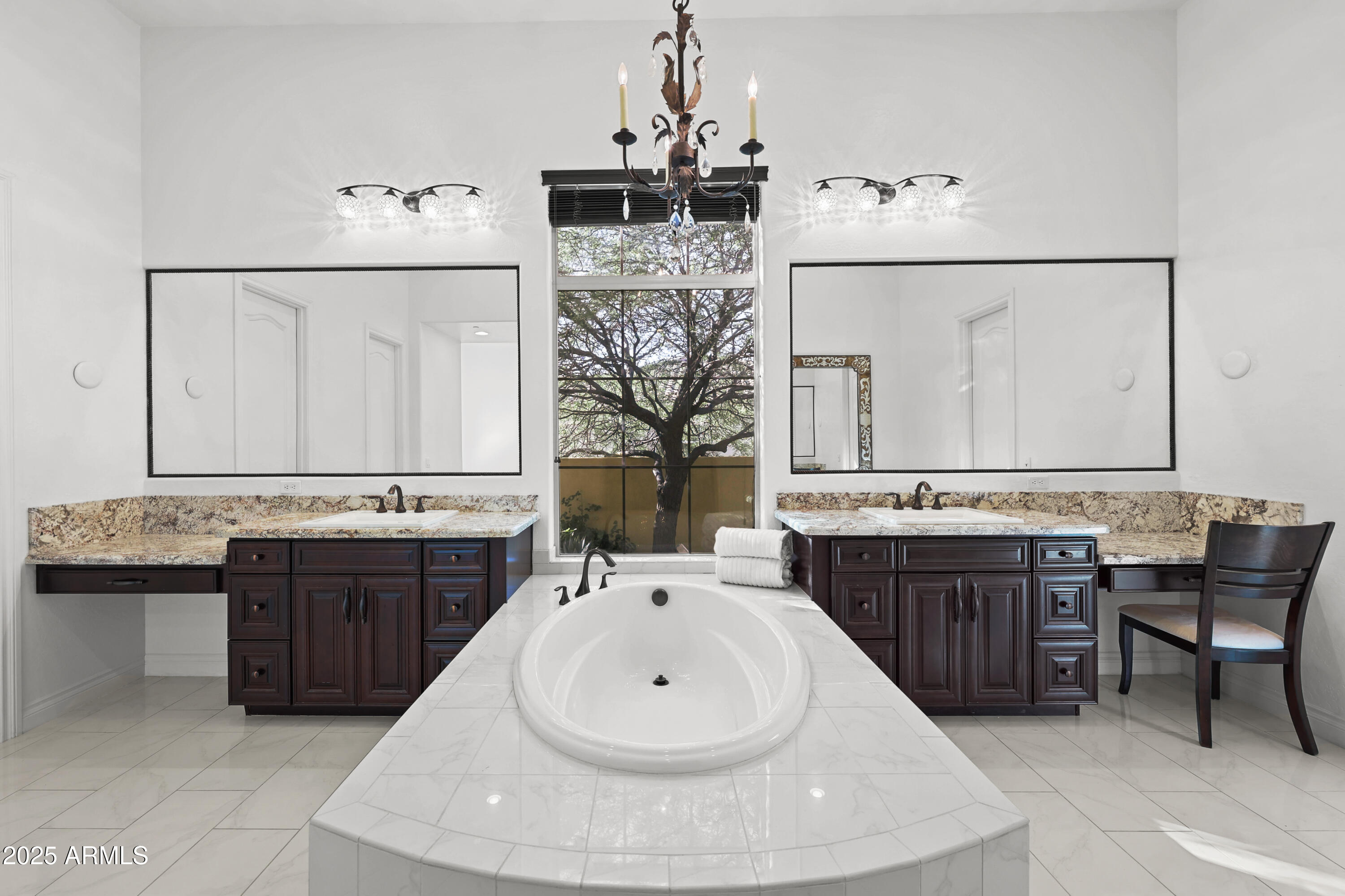 37003 N 109th Way 24