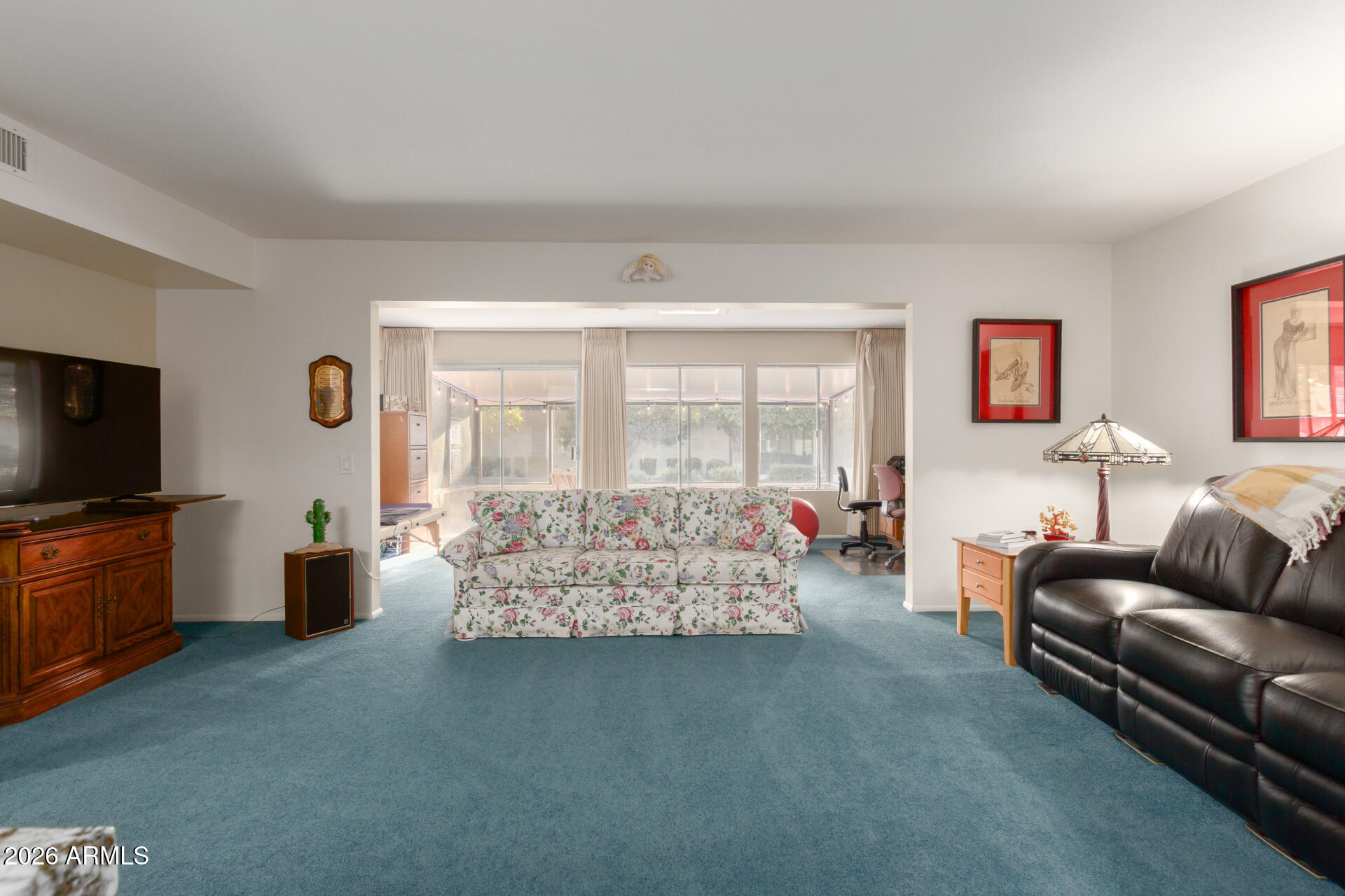 9705 W OAK RIDGE Drive