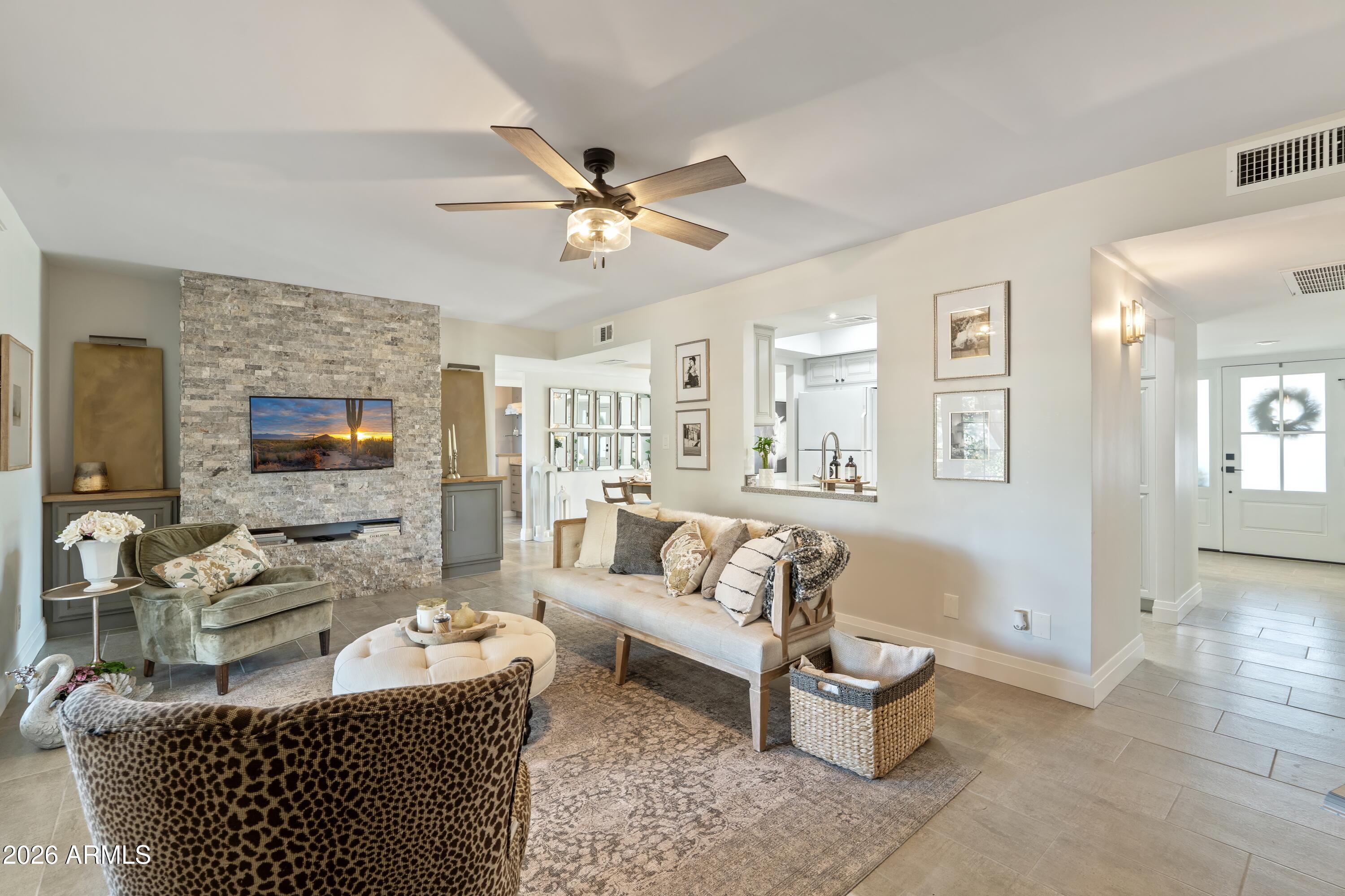 8238 E SAN MIGUEL Avenue