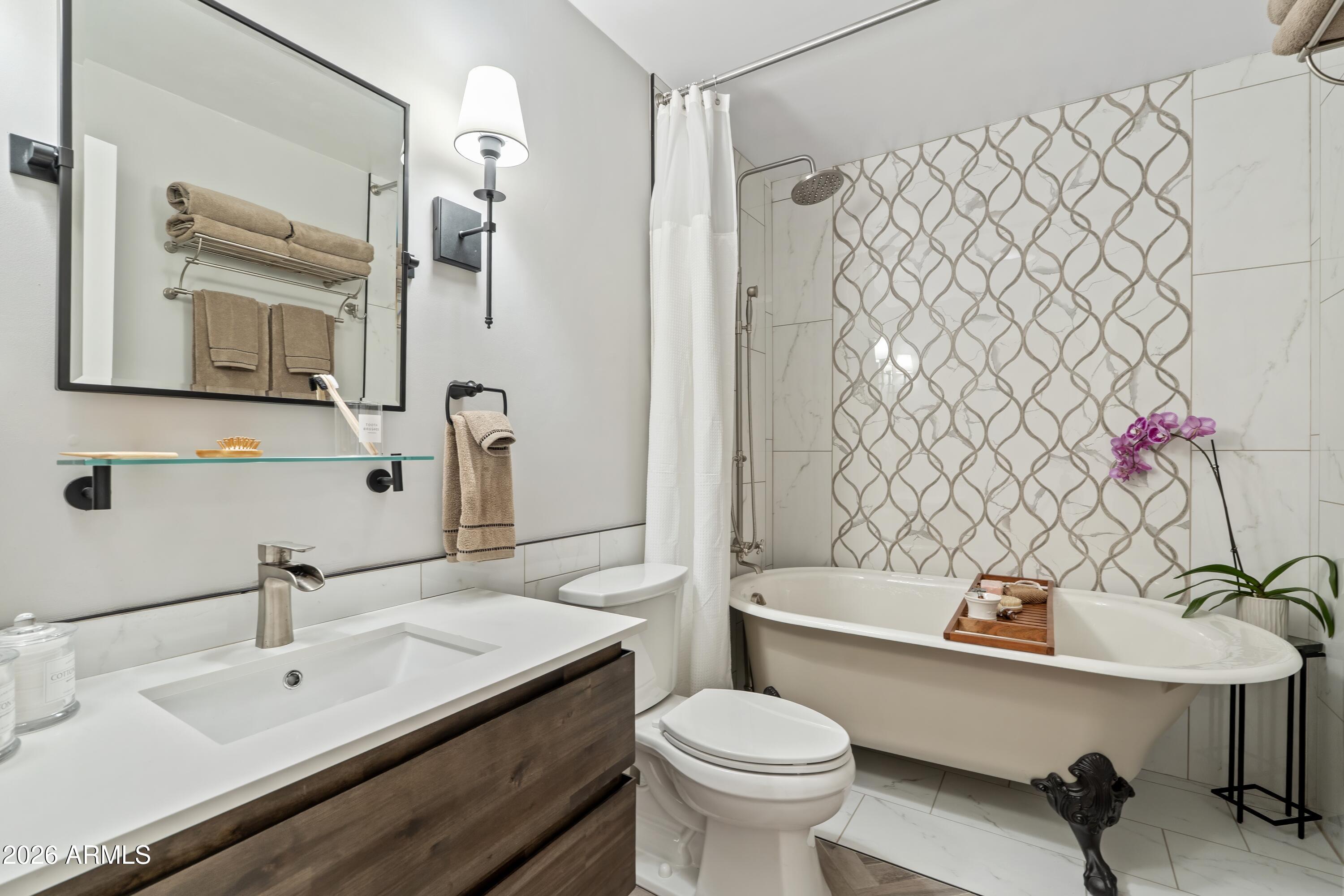 8238 E SAN MIGUEL Avenue