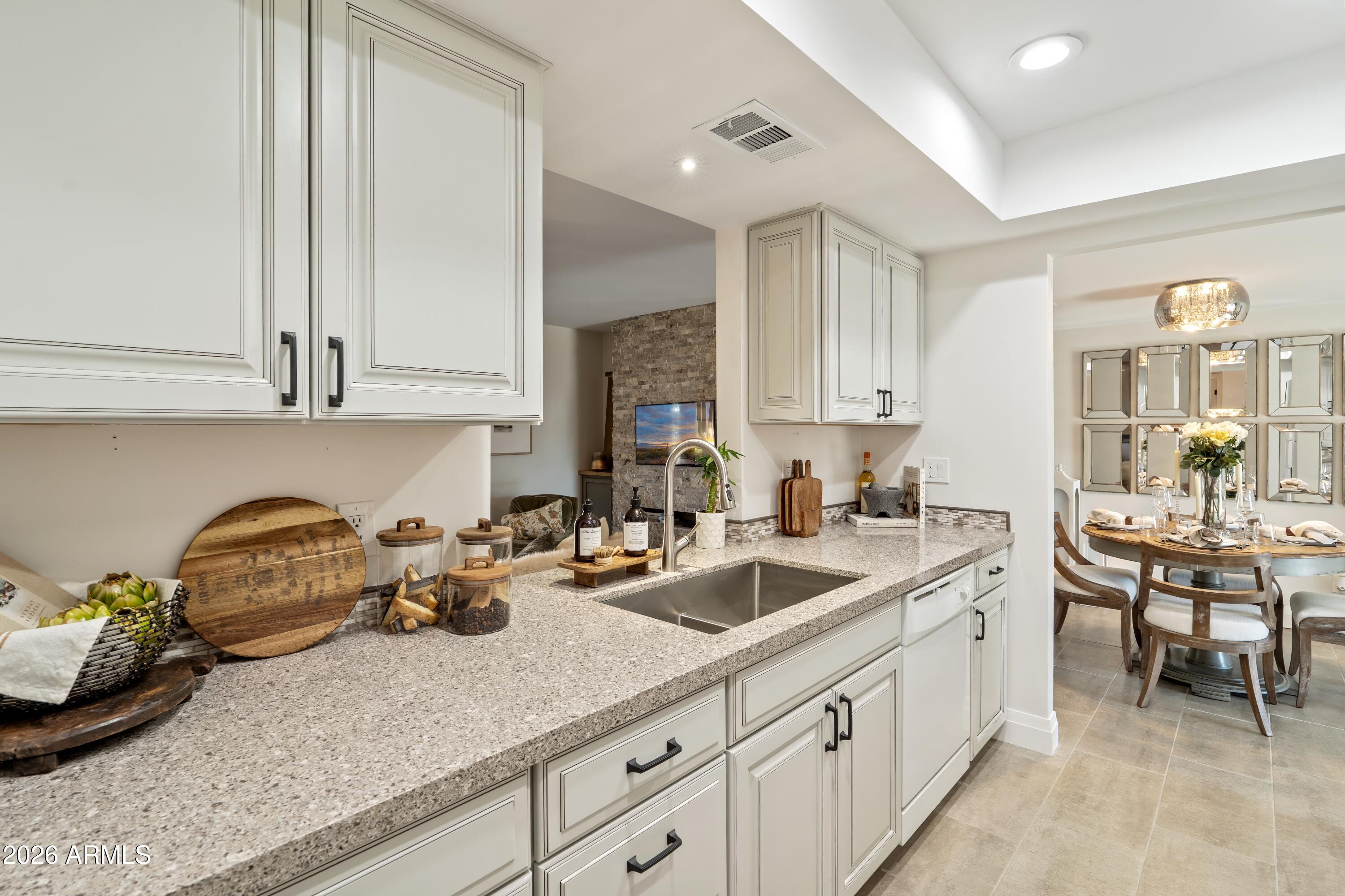 8238 E SAN MIGUEL Avenue