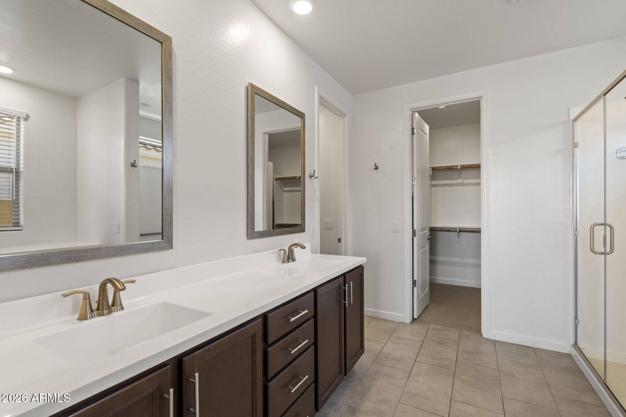 2818 W MINTON Street