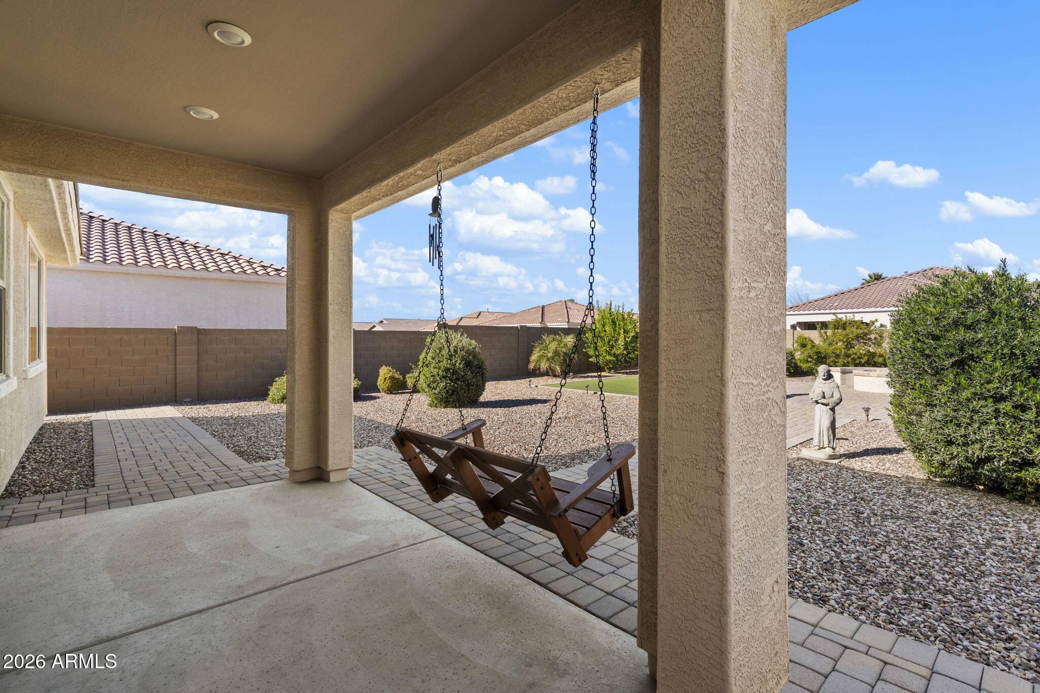 2818 W MINTON Street