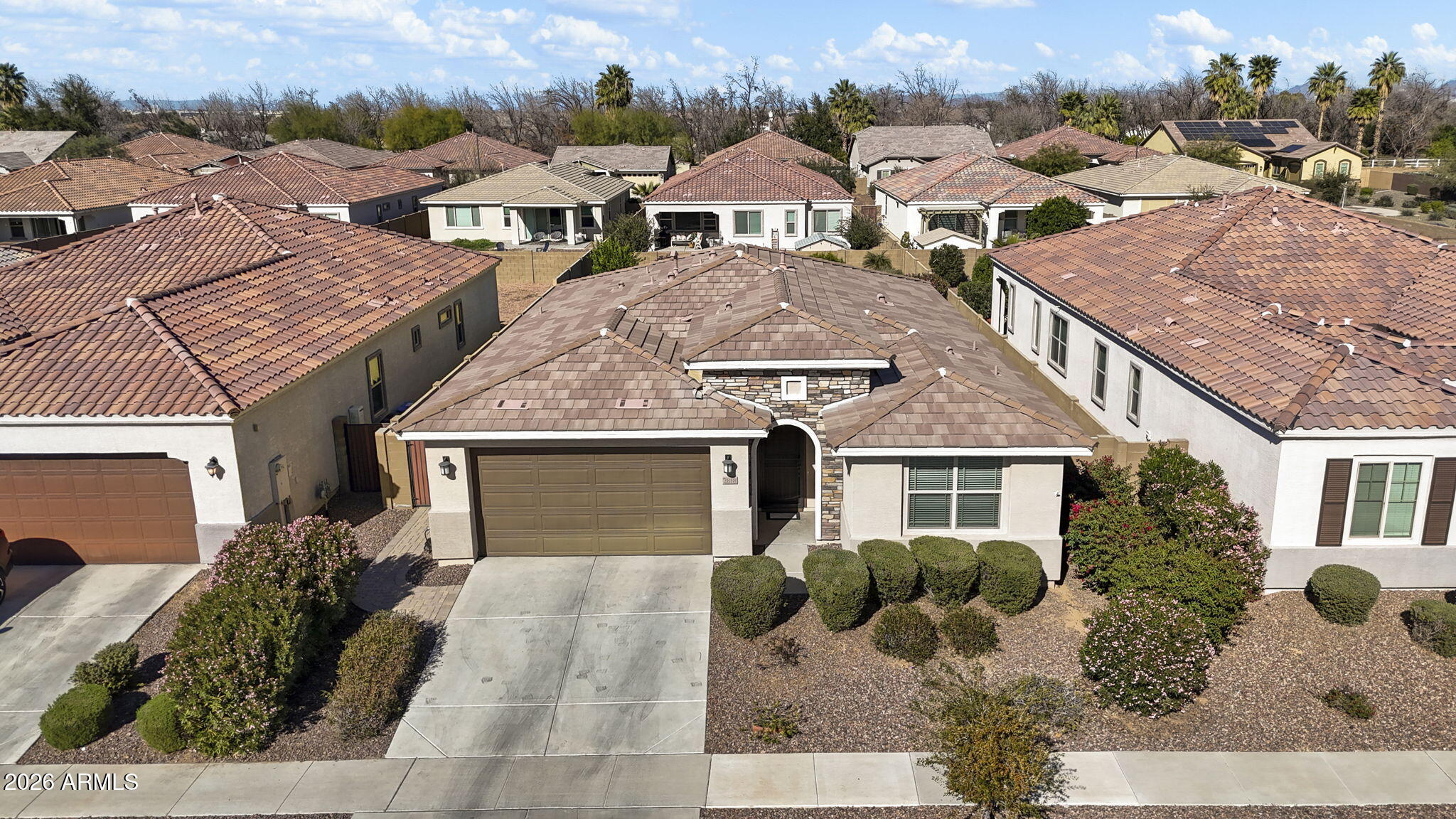 2818 W MINTON Street