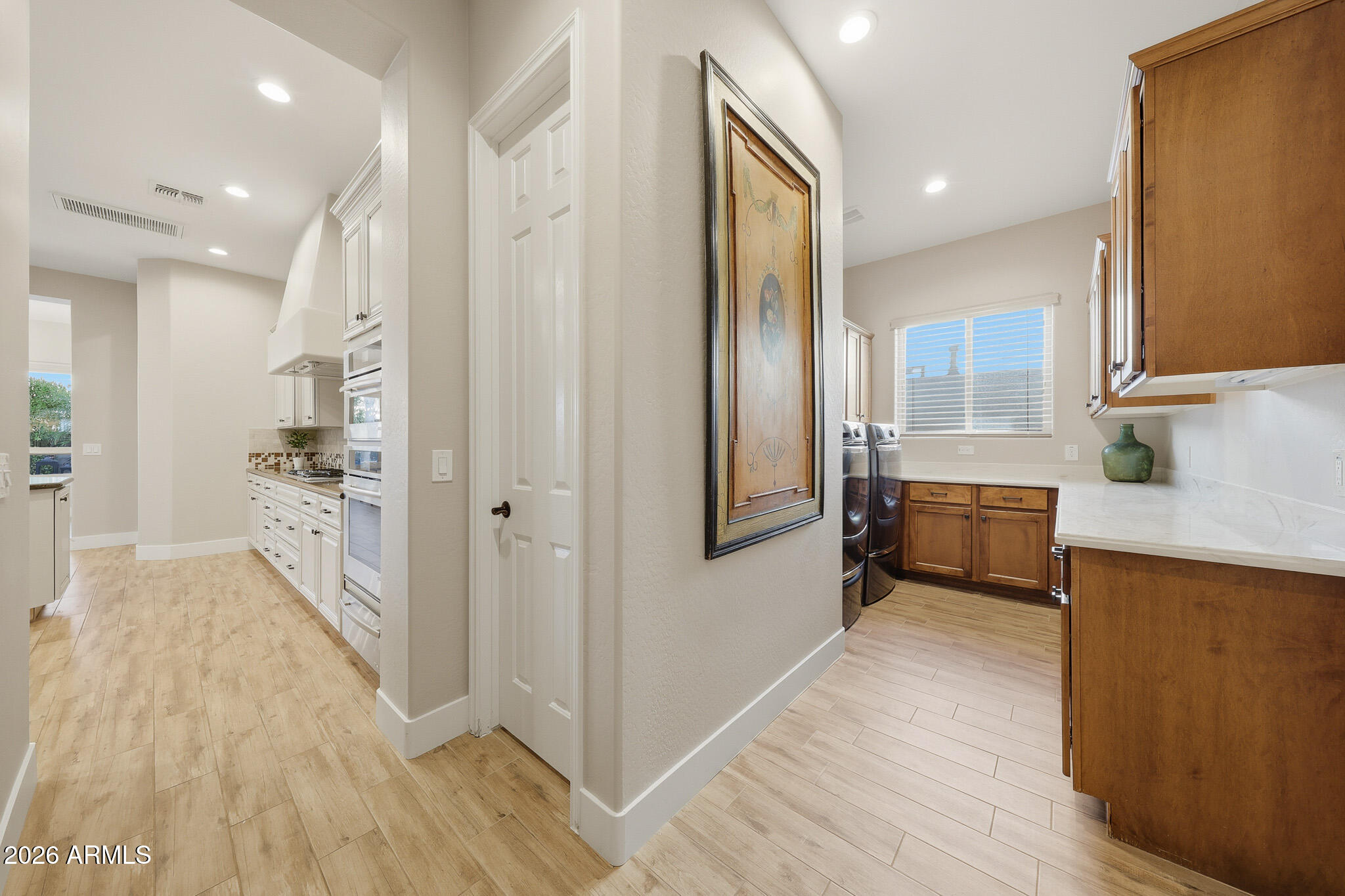 266 E LADDOOS Avenue