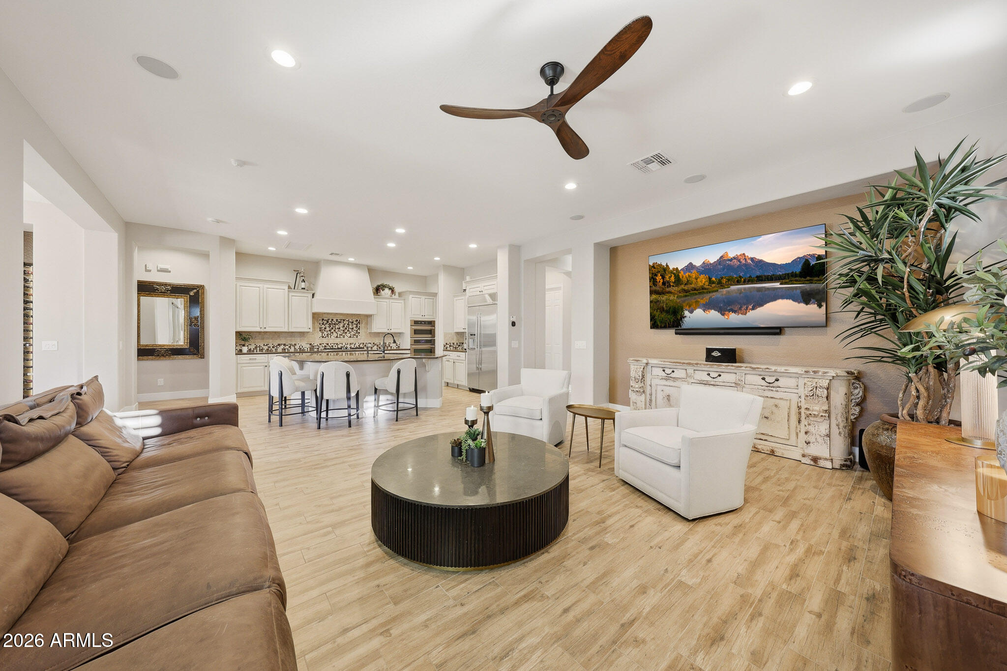 266 E LADDOOS Avenue