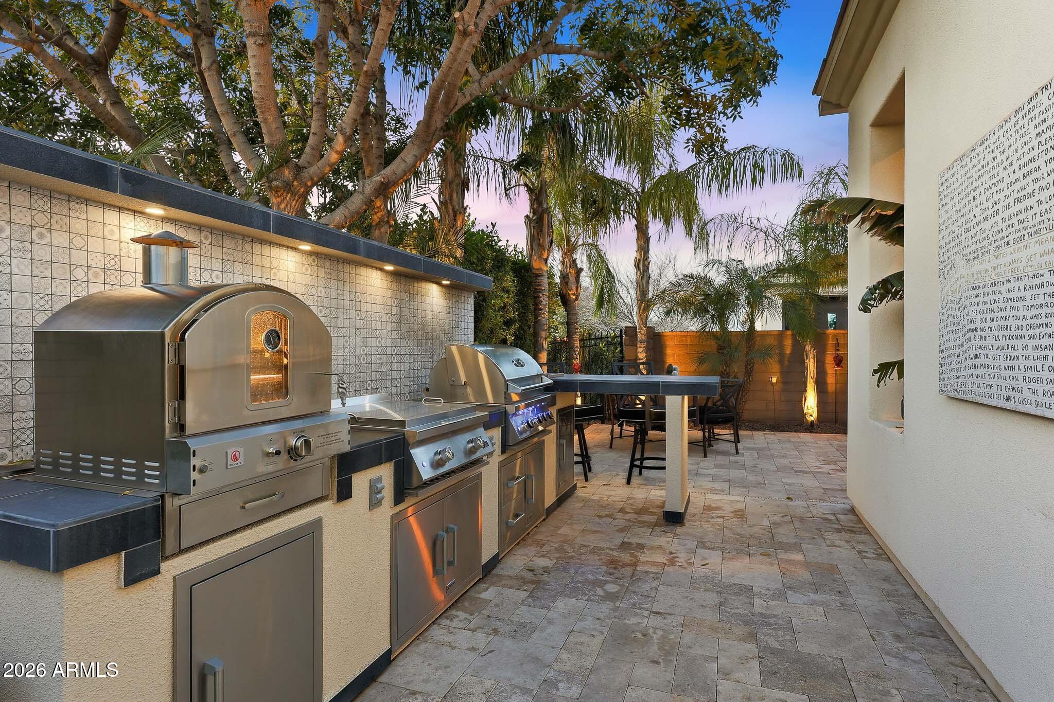 266 E LADDOOS Avenue