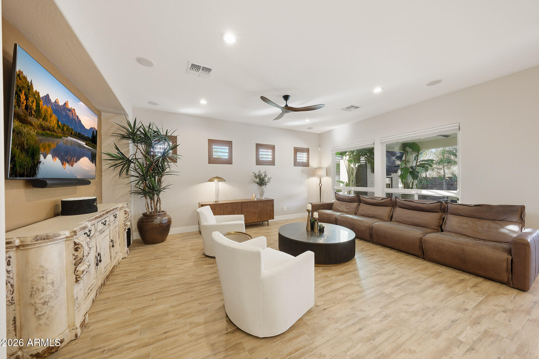 266 E LADDOOS Avenue