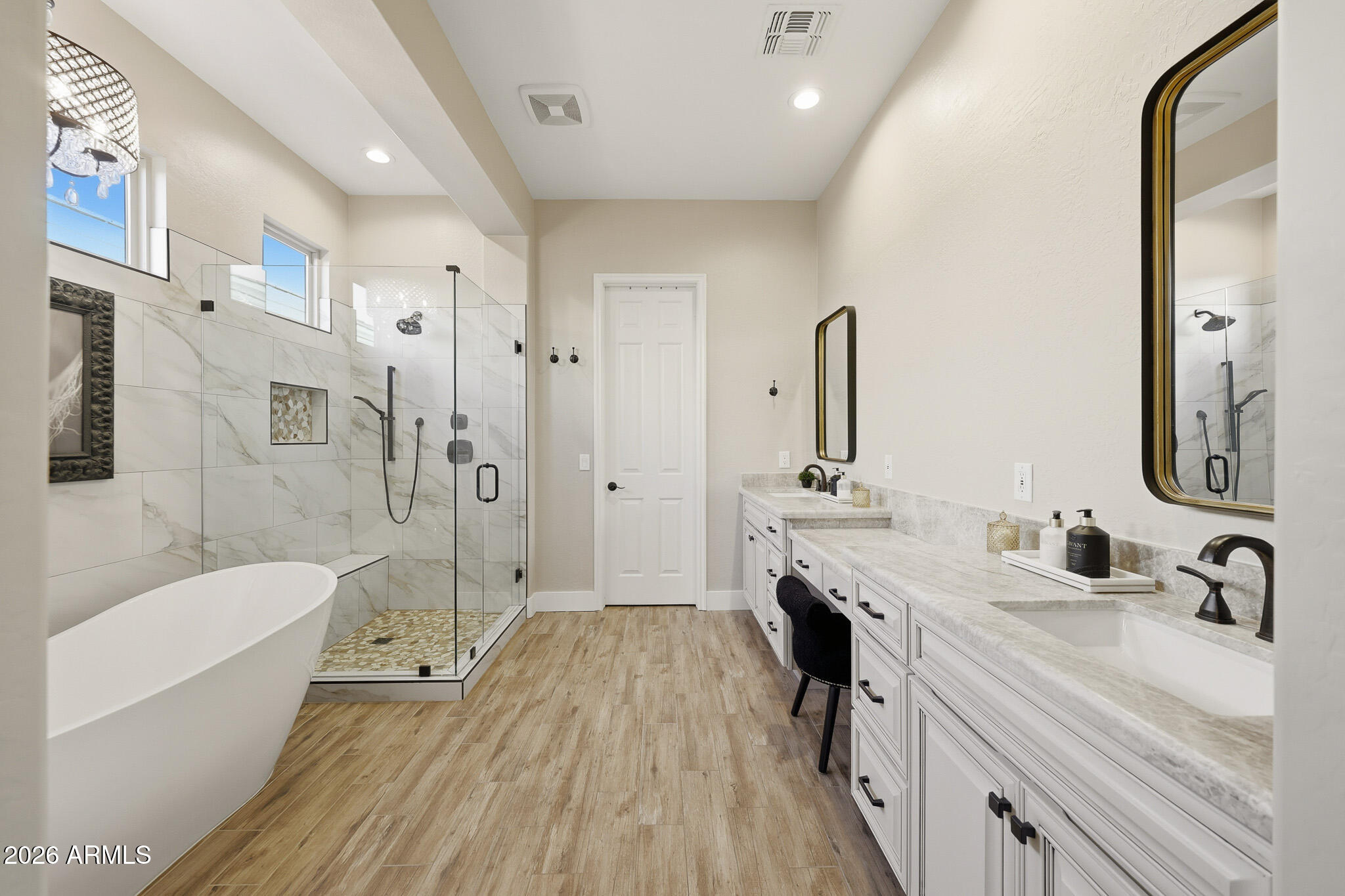 266 E LADDOOS Avenue