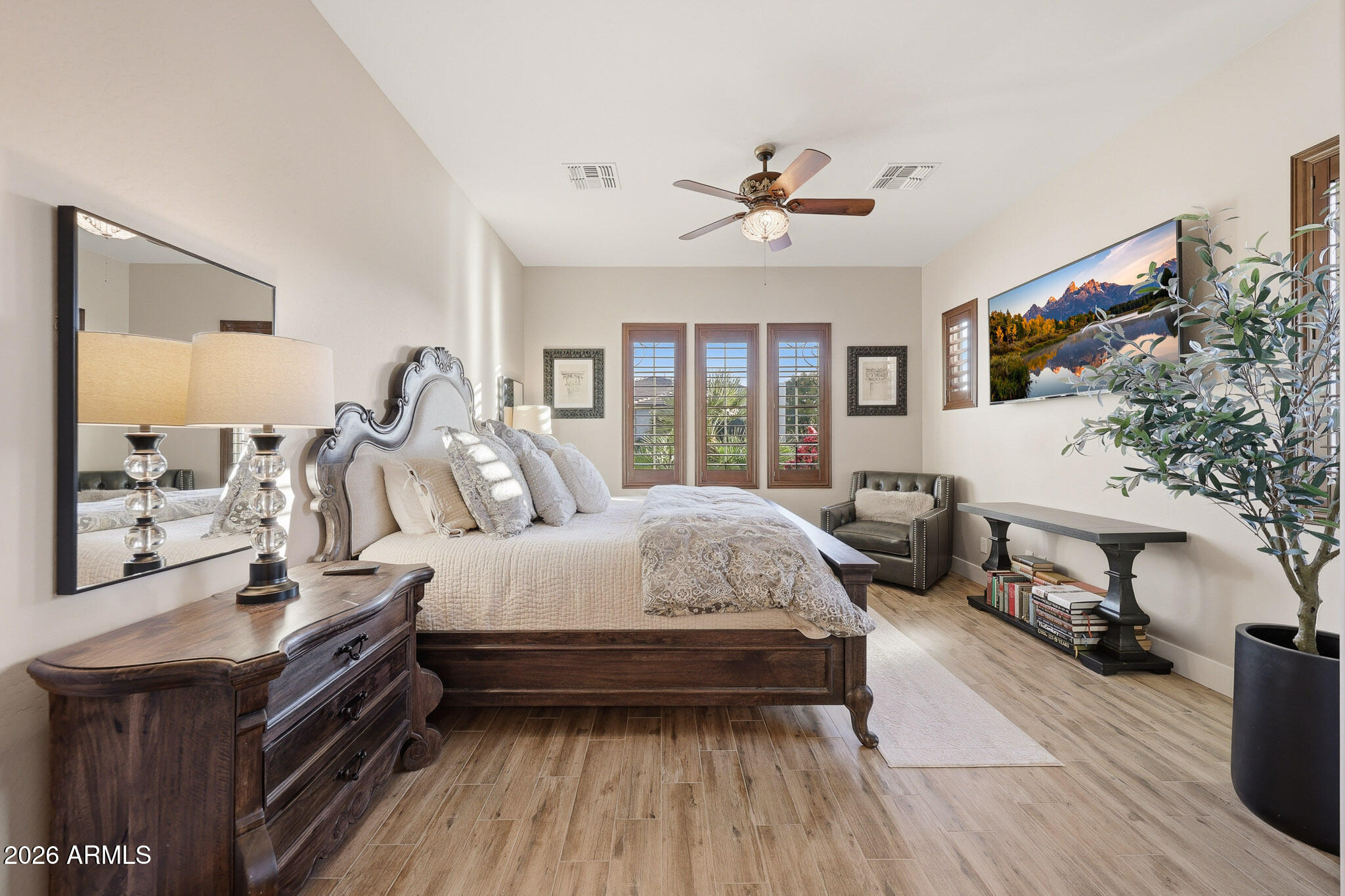 266 E LADDOOS Avenue