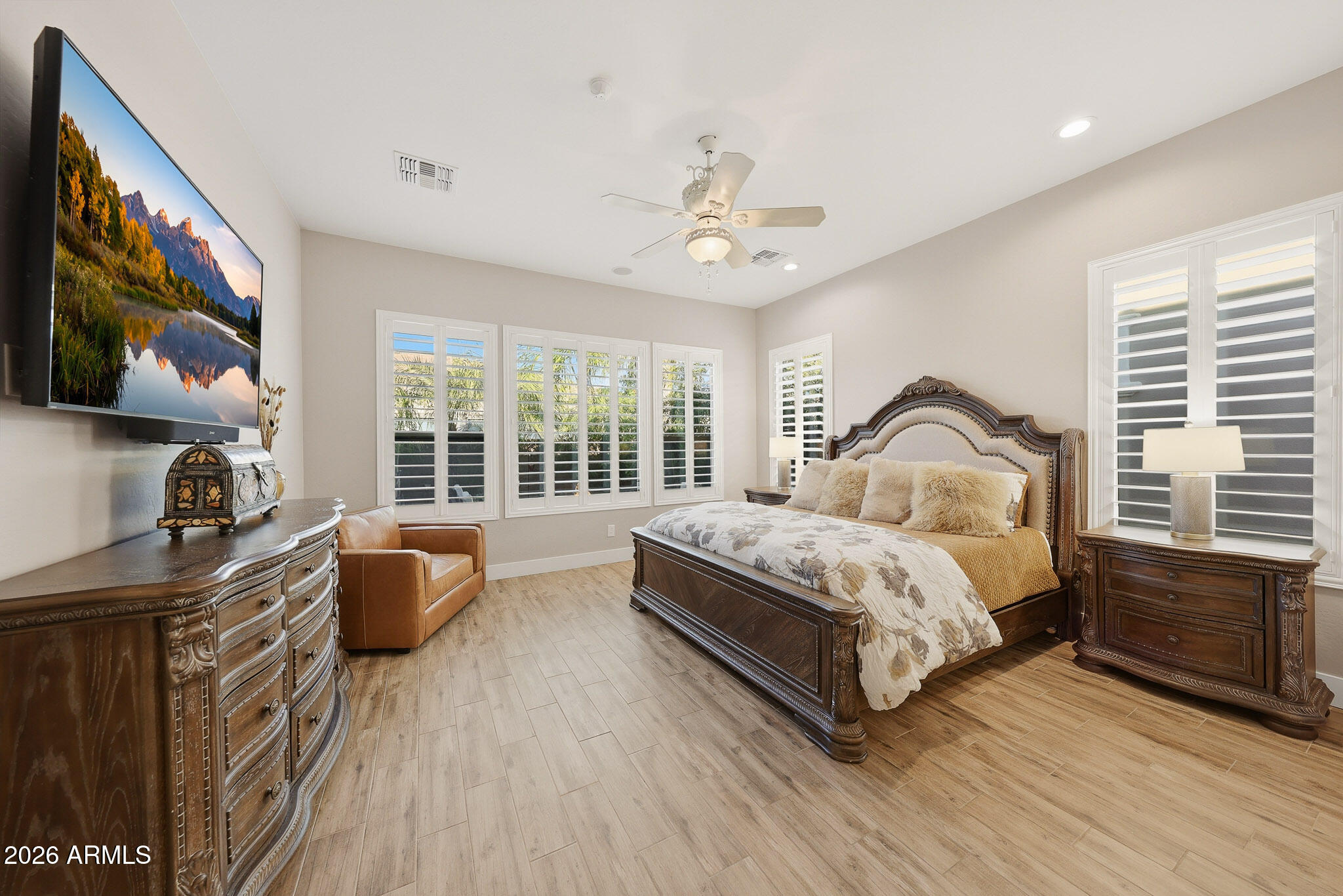 266 E LADDOOS Avenue