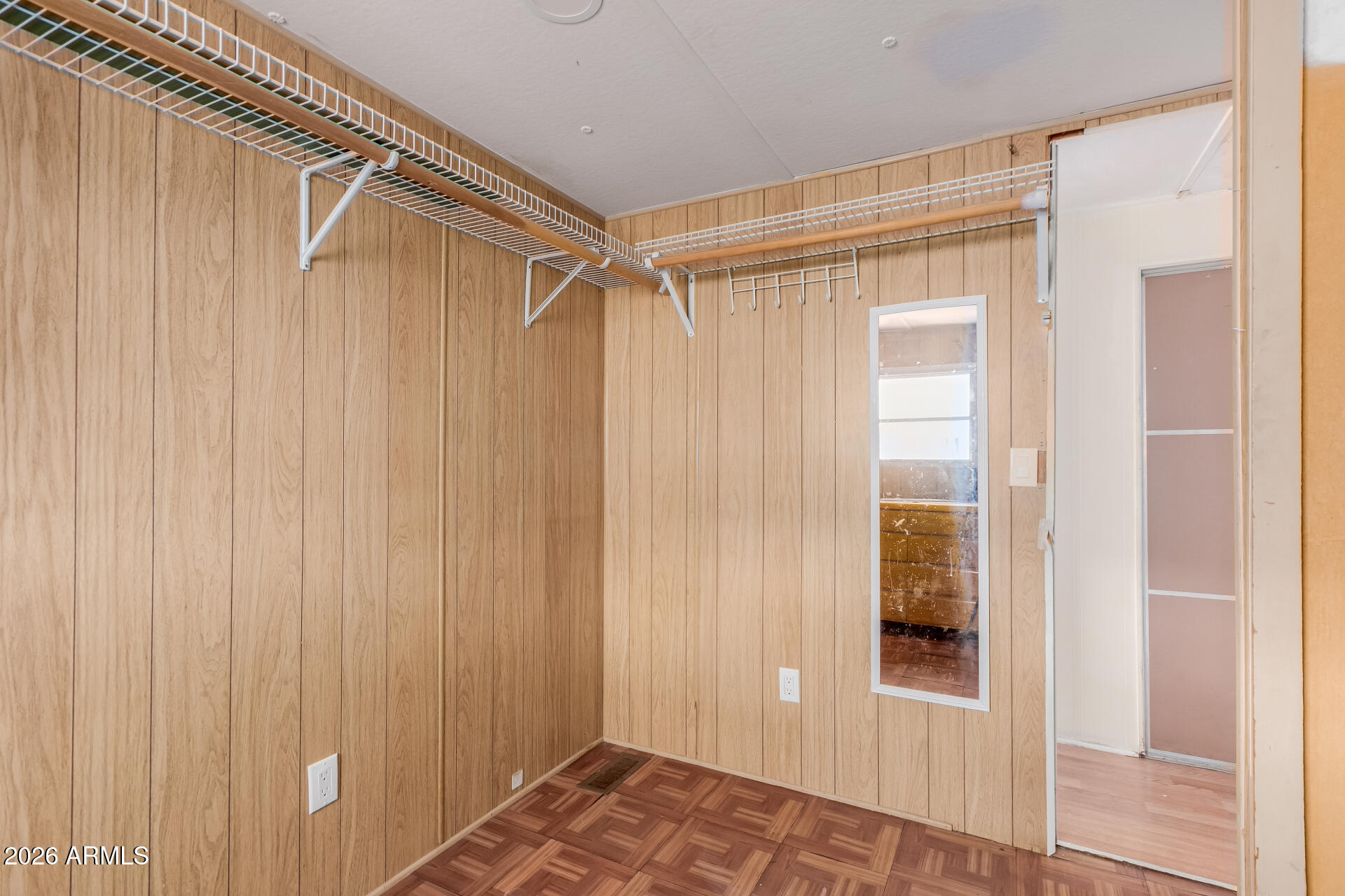 2434 E Main Street 123