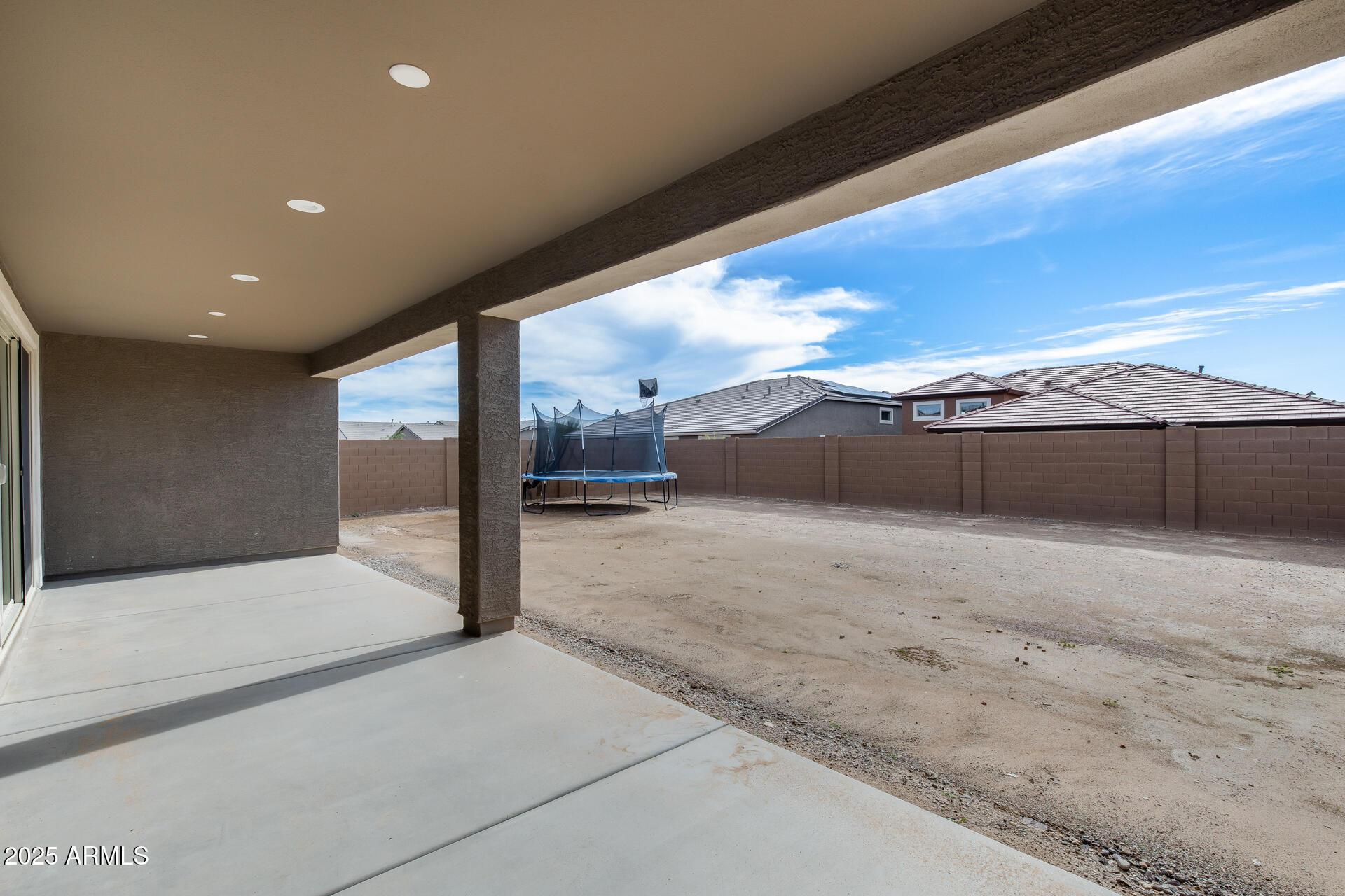17635 W Red Fox Road