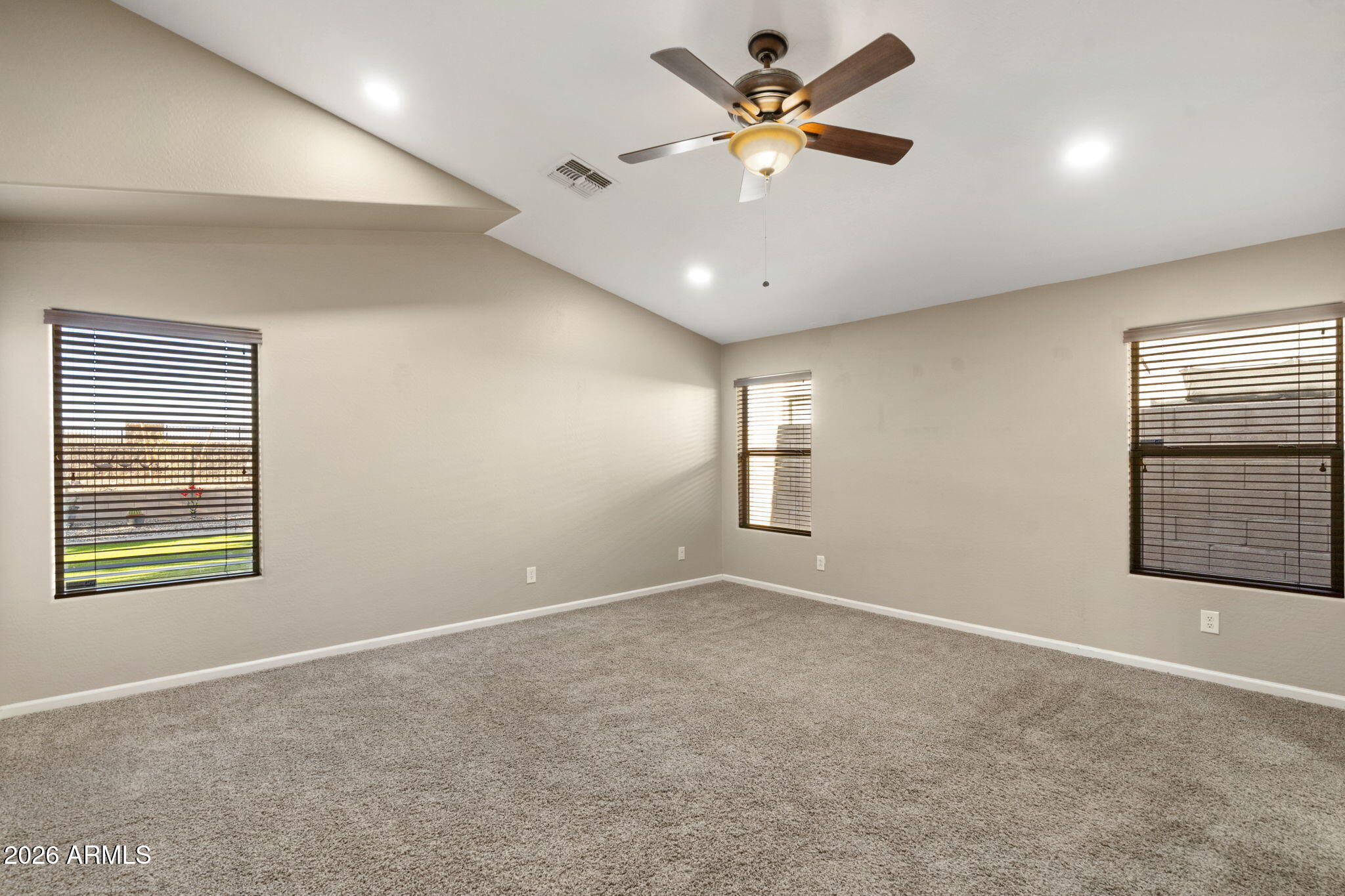 2934 E QUIET HOLLOW Lane