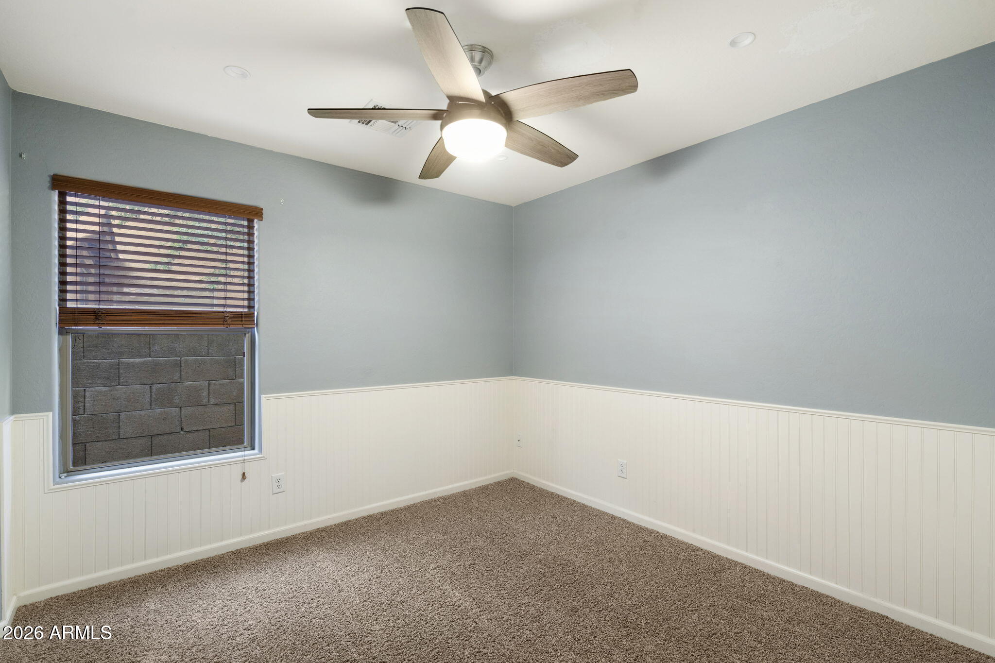 2934 E QUIET HOLLOW Lane