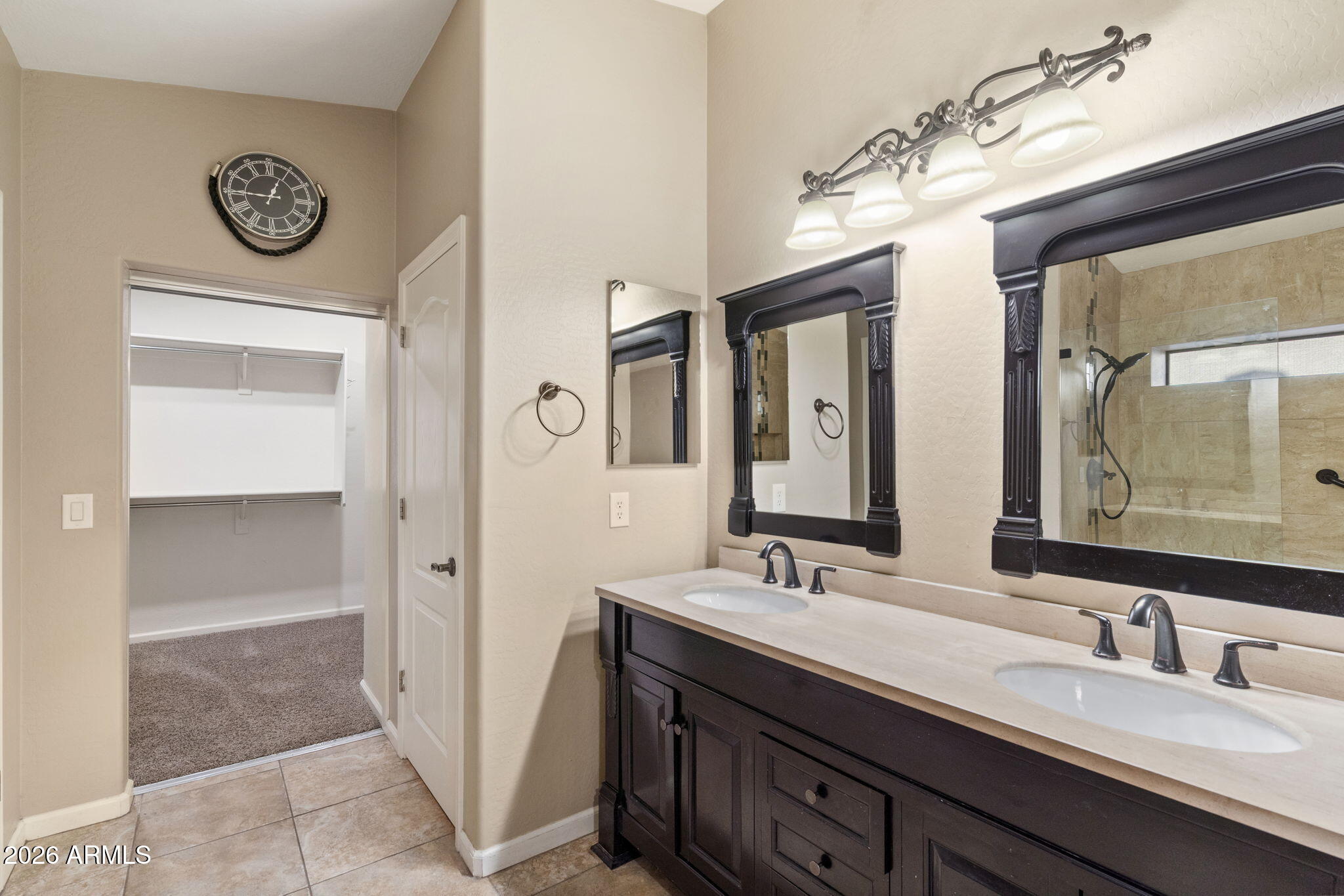 2934 E QUIET HOLLOW Lane