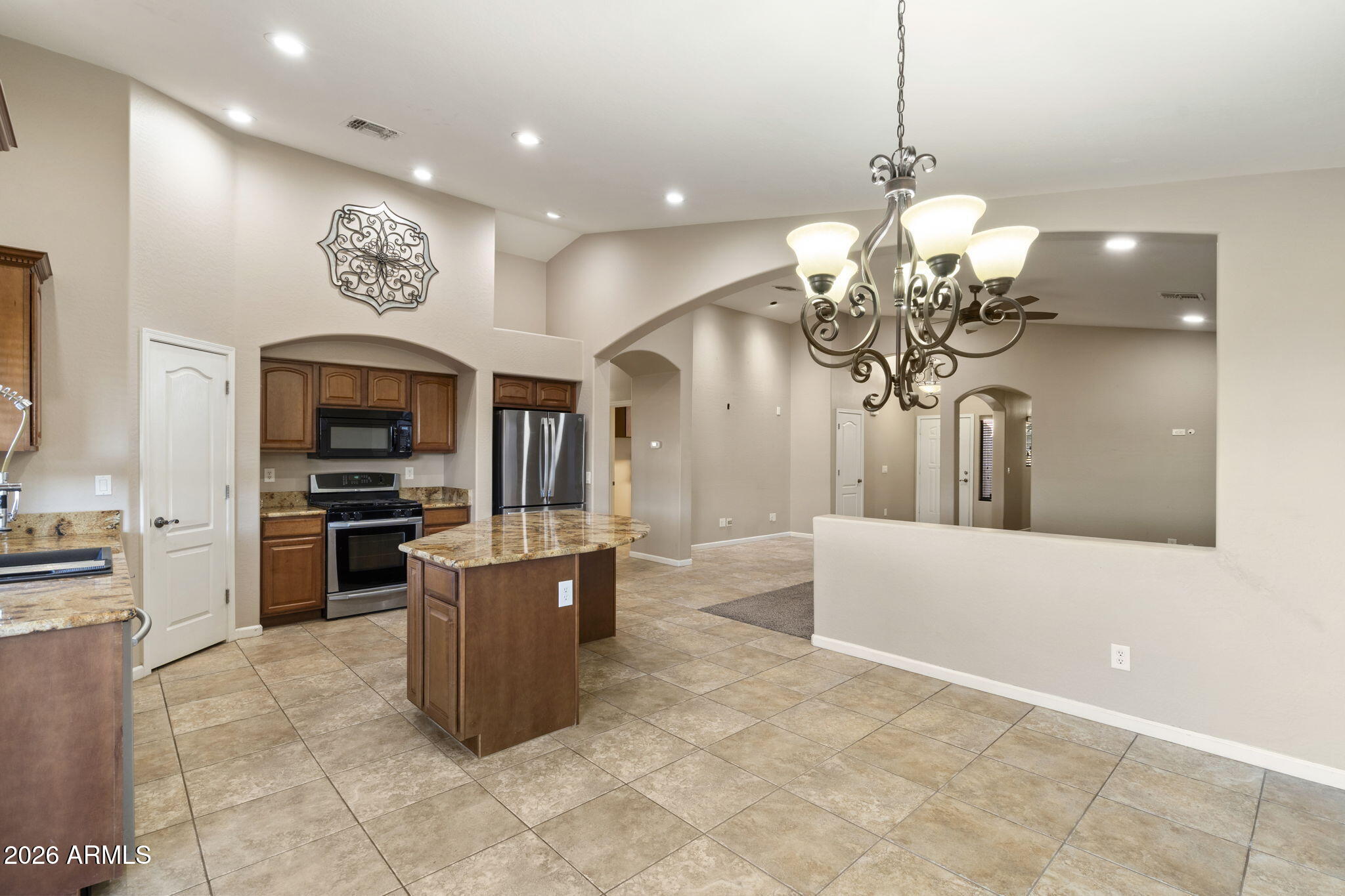 2934 E QUIET HOLLOW Lane