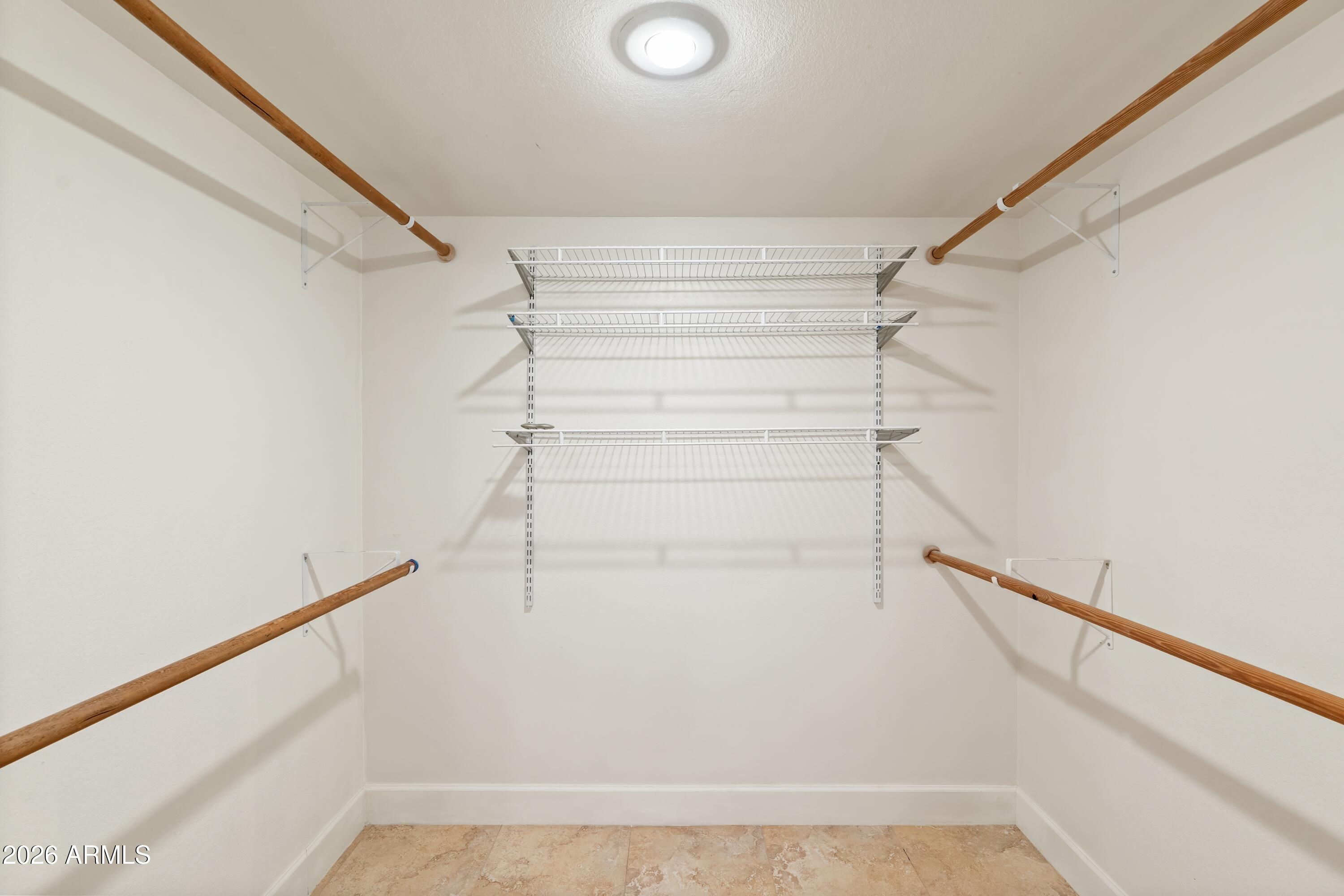 10077 E CALLE DE CIELO Circle