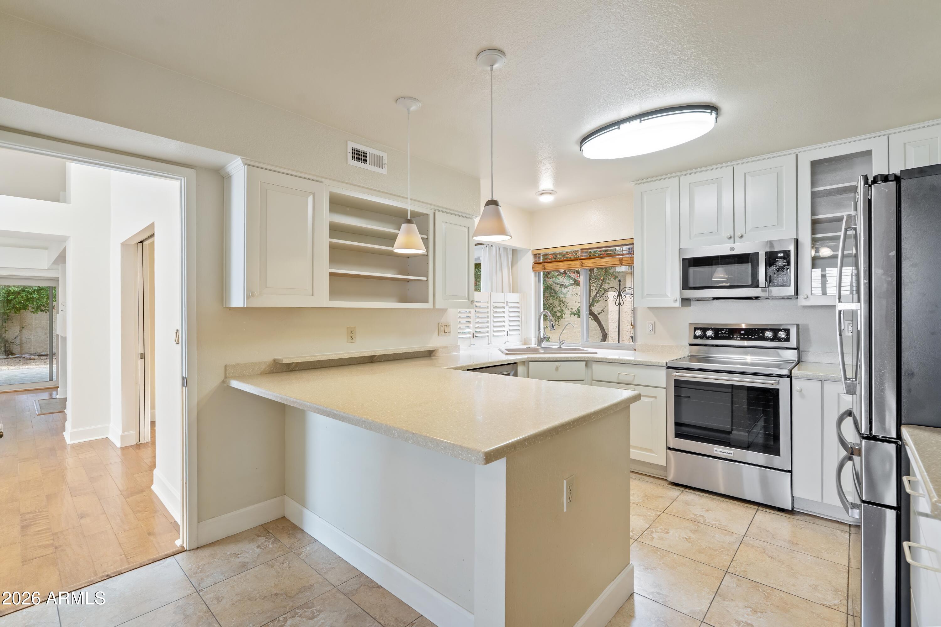 10077 E CALLE DE CIELO Circle